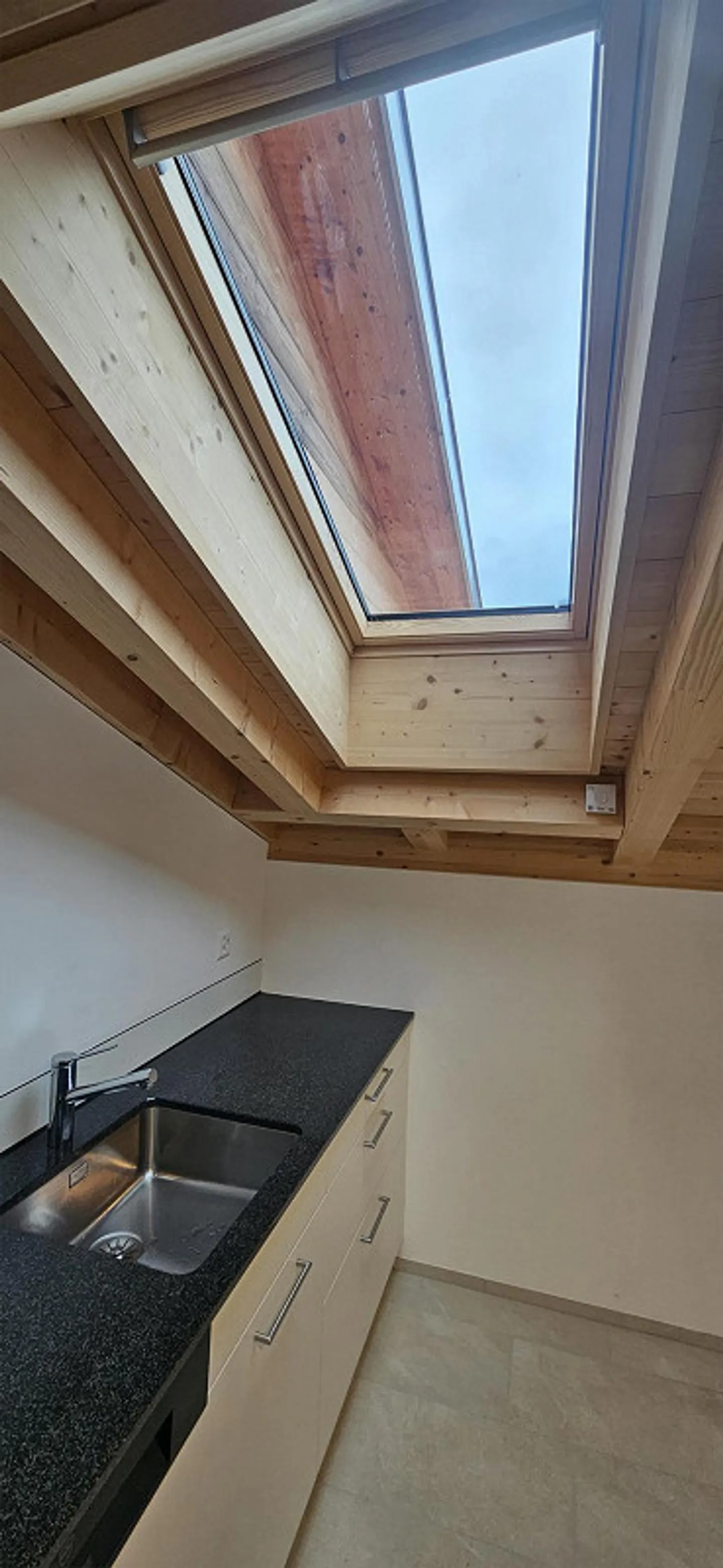 Nouvel appartement lumineux et spécial de 2 pièces - Photo 6 sur 13