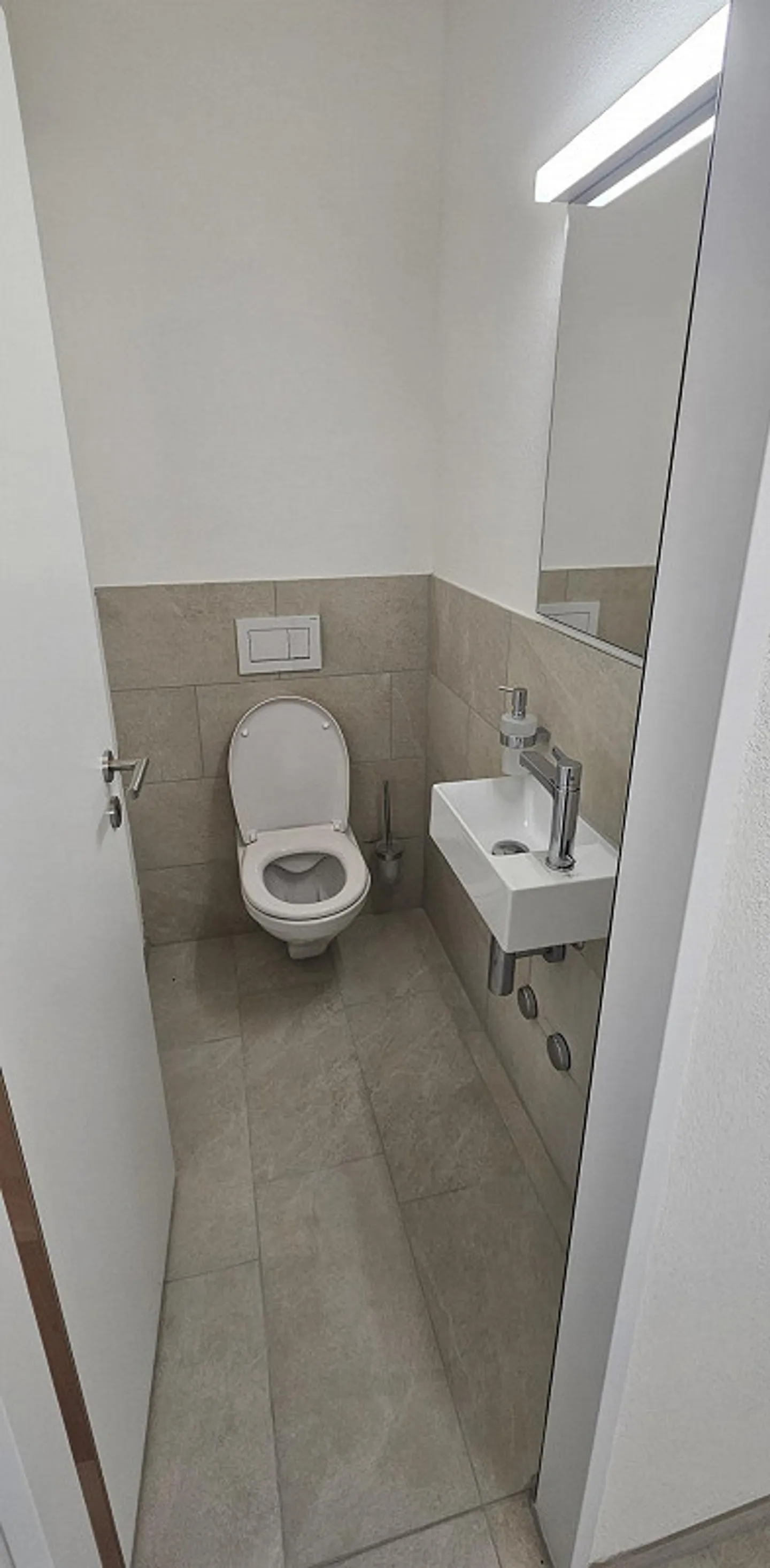 Nouvel appartement lumineux et spécial de 2 pièces - Photo 11 sur 13