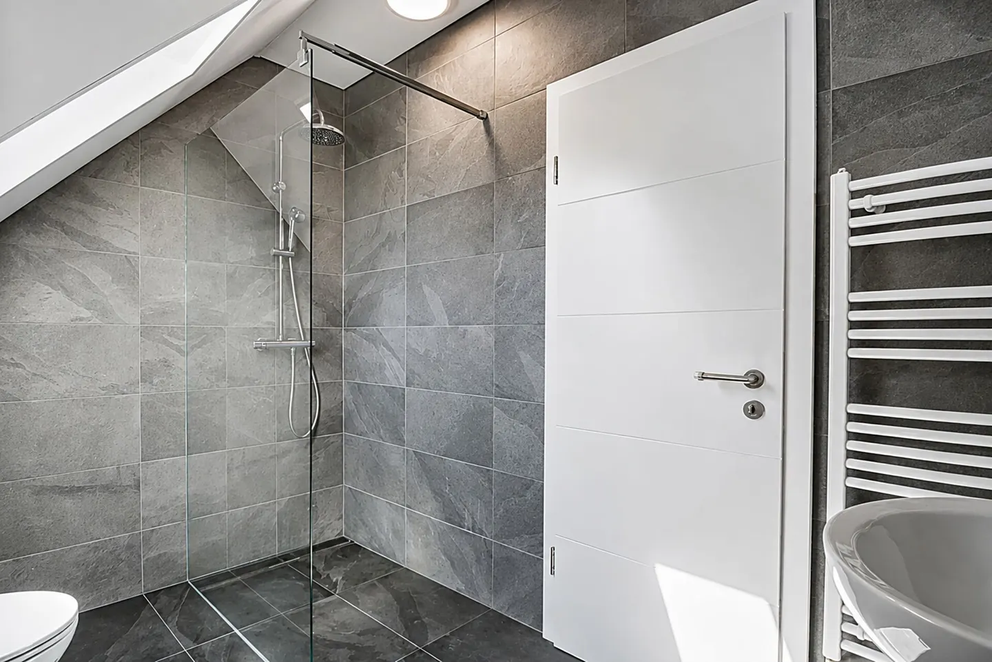 Sonvilier, magnificent 5.5-room renovated house - Photo 12 of 14