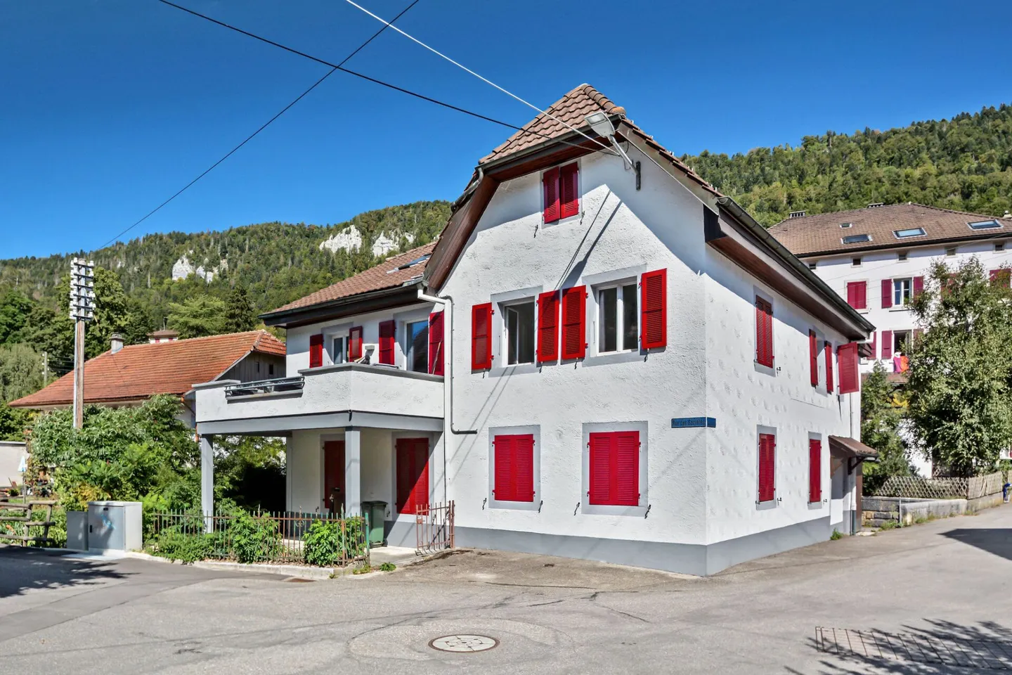 Sonvilier, magnificent 5.5-room renovated house - Photo 14 of 14