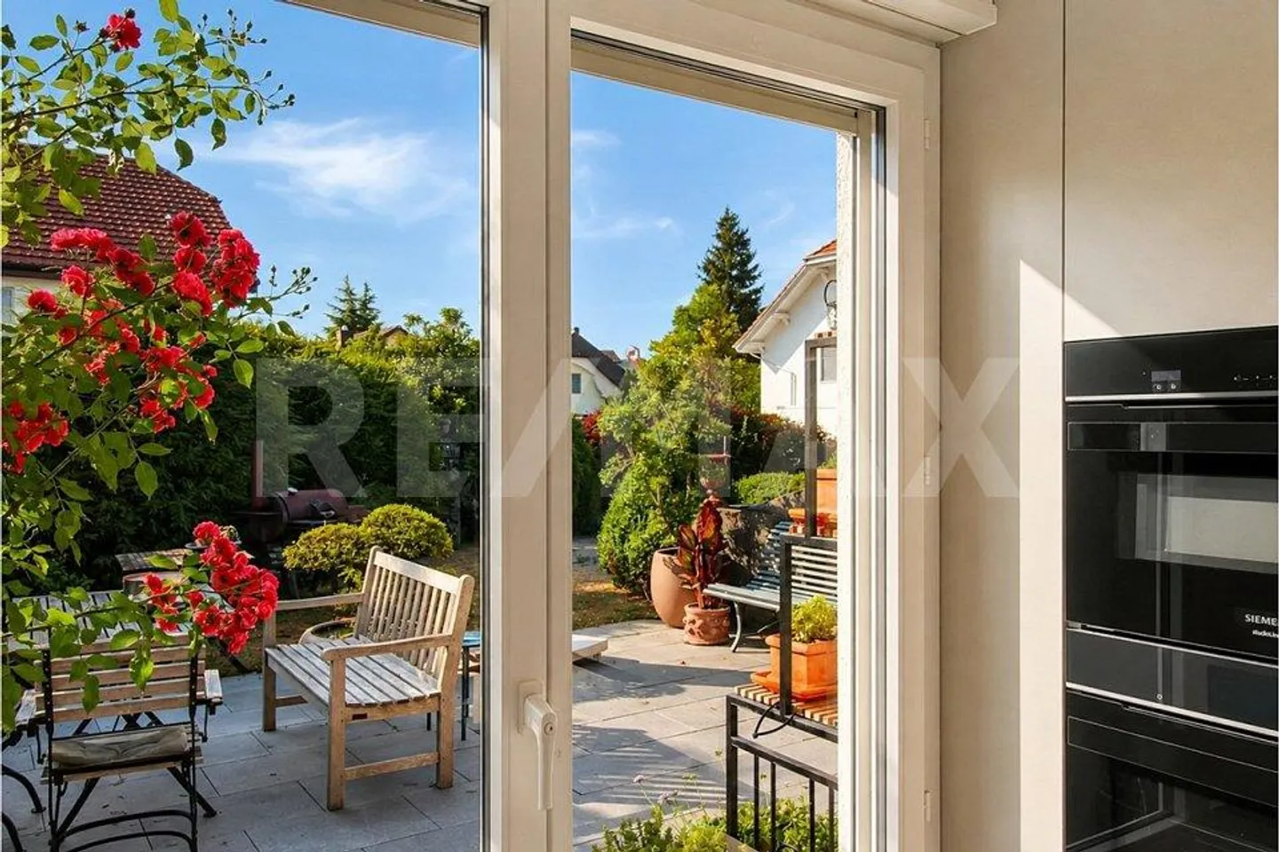 Charmantes Einfamilienhaus mit Pool - Foto 7 von 13