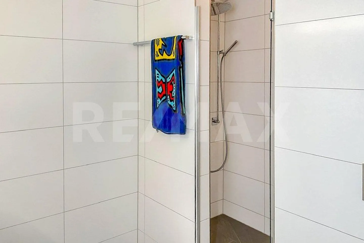 Charmantes Einfamilienhaus mit Pool - Foto 10 von 13