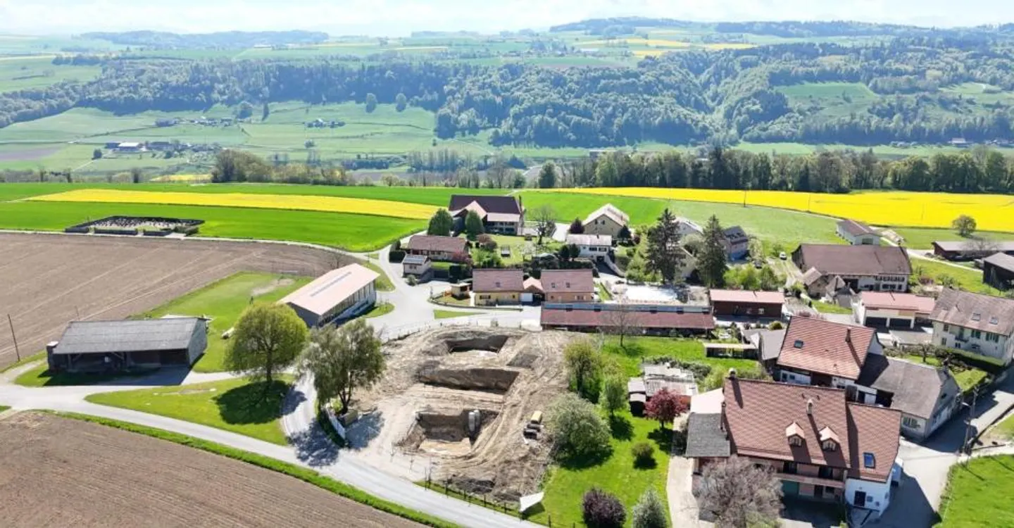 Bussy-sur-Moudon: villa di 5,5 locali con giardino e cantina privata - Foto 3 di 5