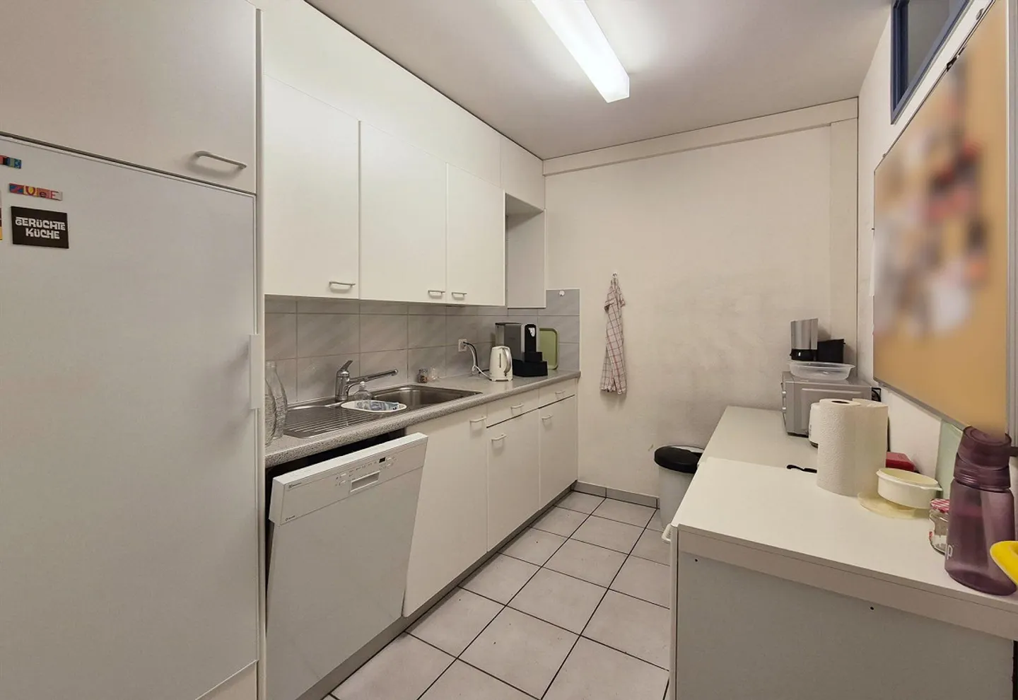 Grand espace de bureau dans un emplacement central - Photo 6 sur 7