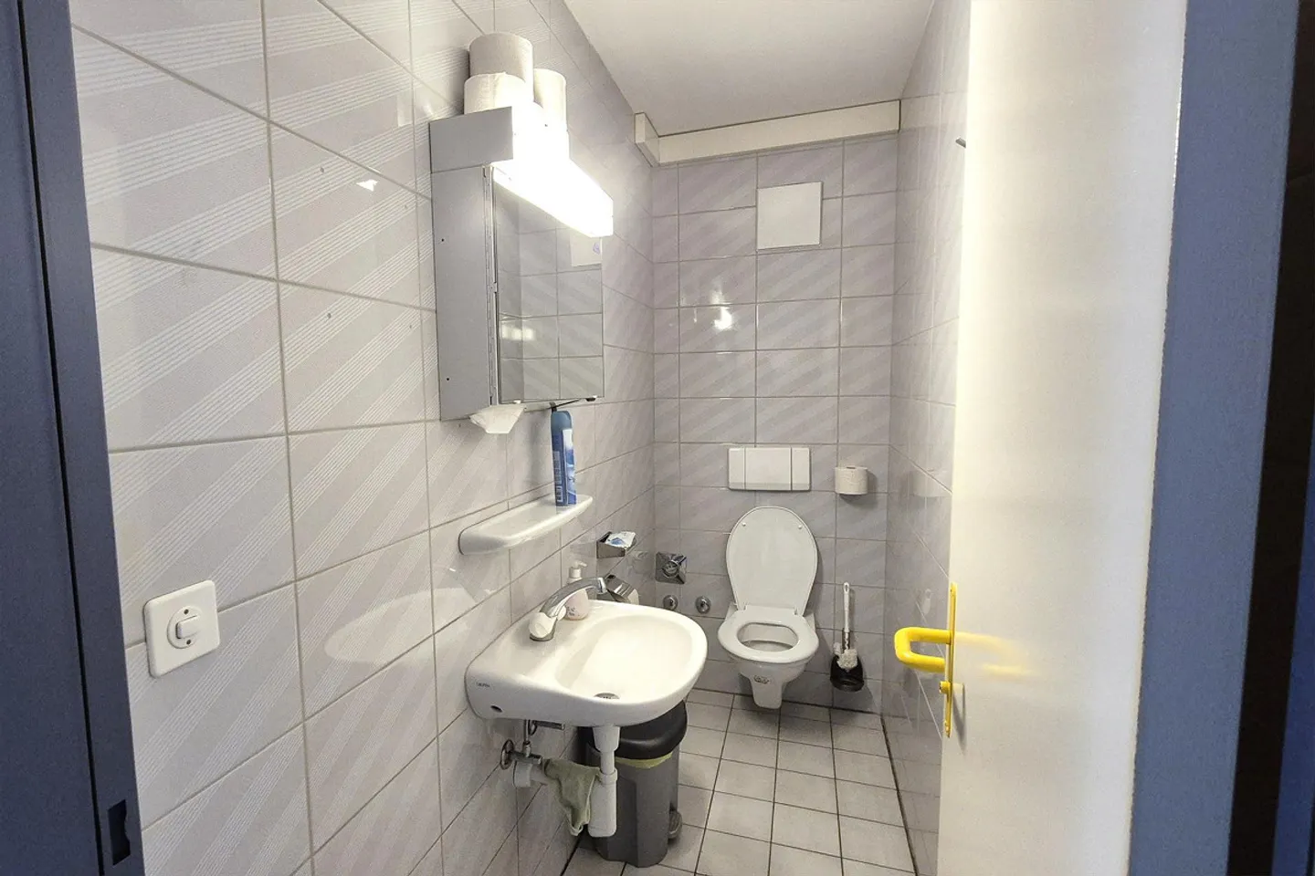 Grand espace de bureau dans un emplacement central - Photo 7 sur 7