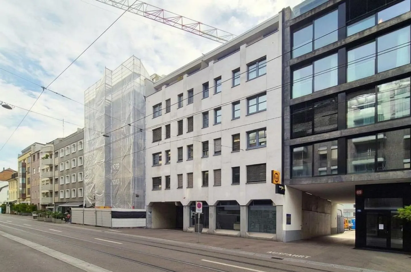 Grand espace de bureau dans un emplacement central - Photo 1 sur 7