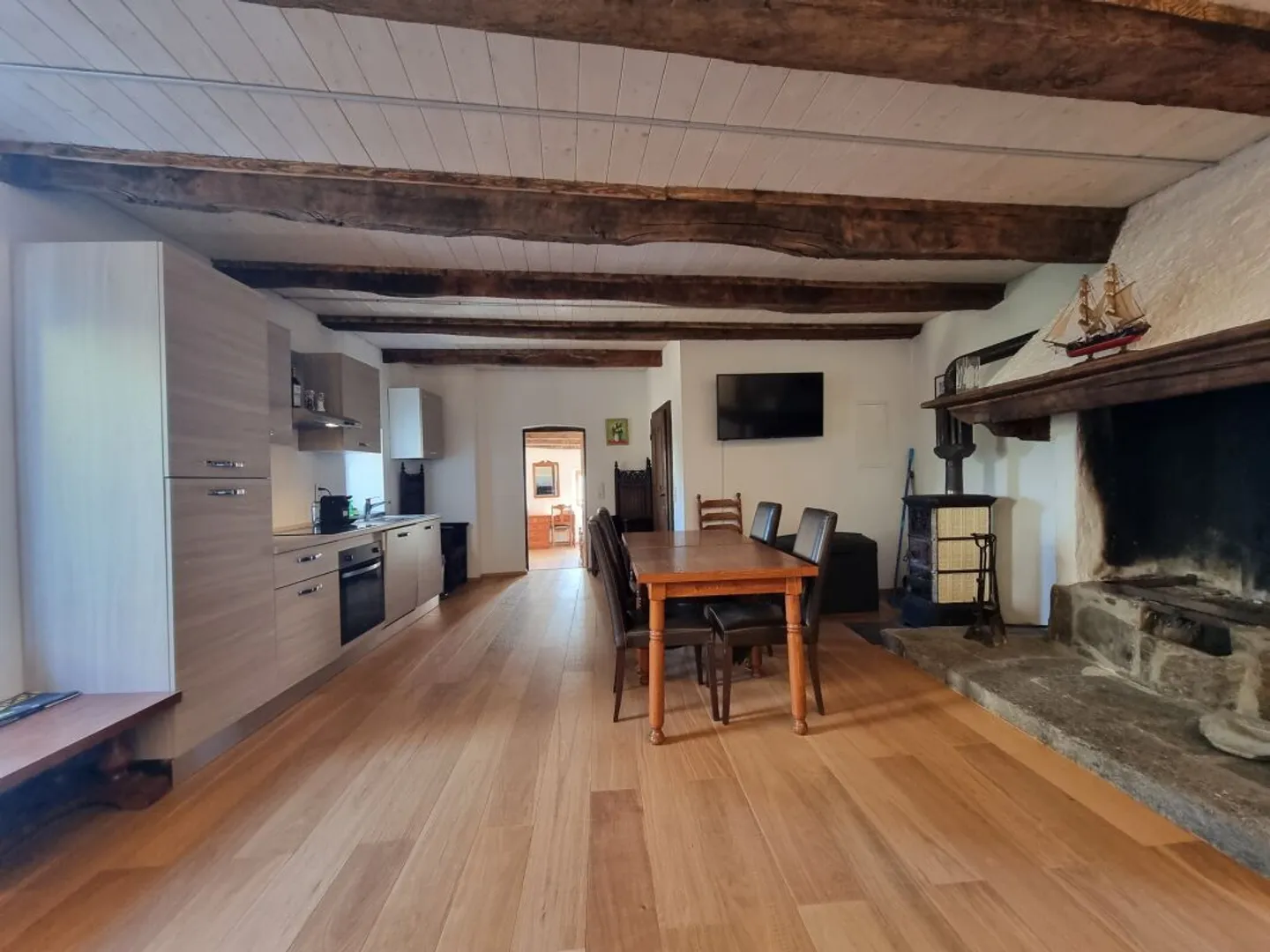 Superbe appartement 2 pièces dans un Rustico rénové avec parking - Photo 5 sur 9