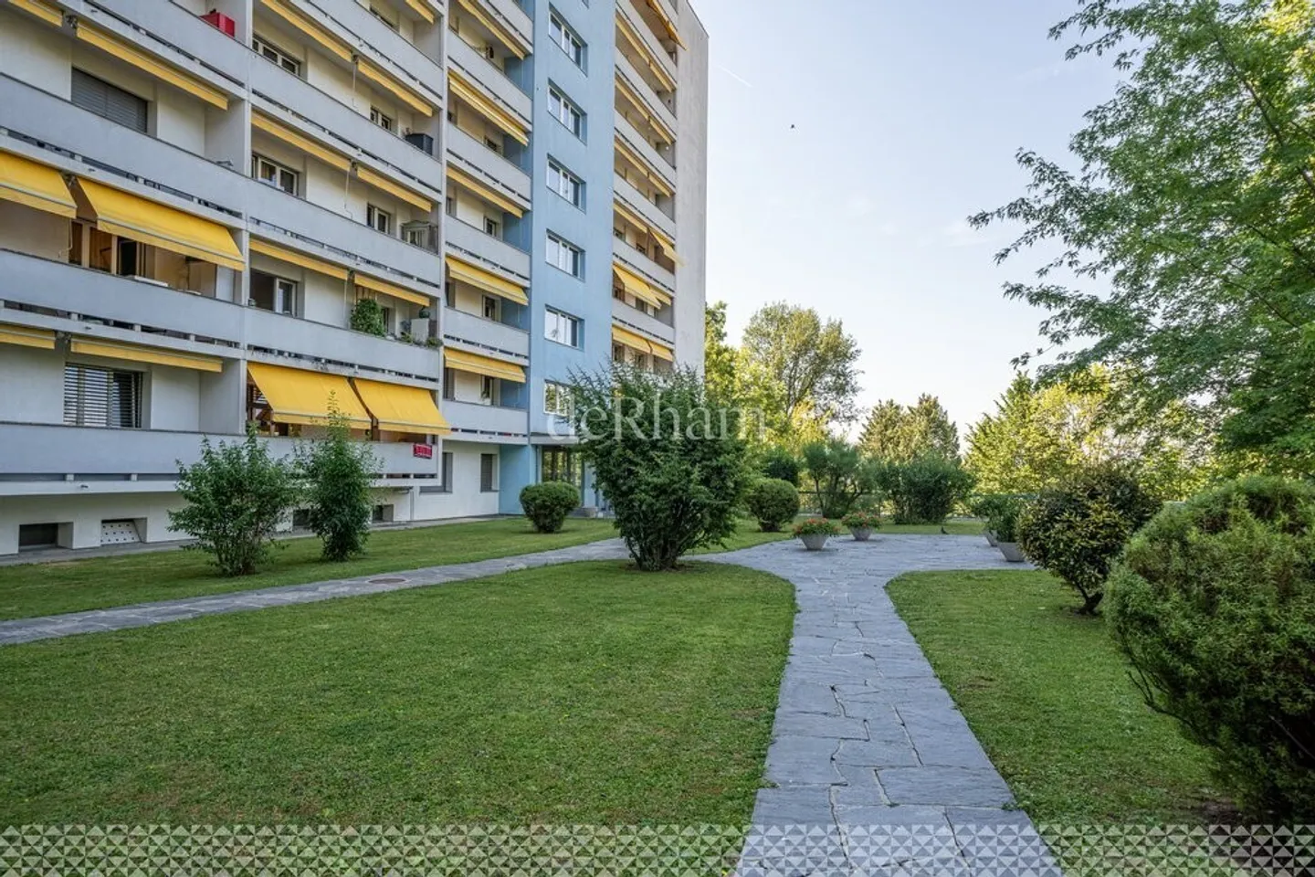 Apartment close to all amenities - Photo 4 of 4