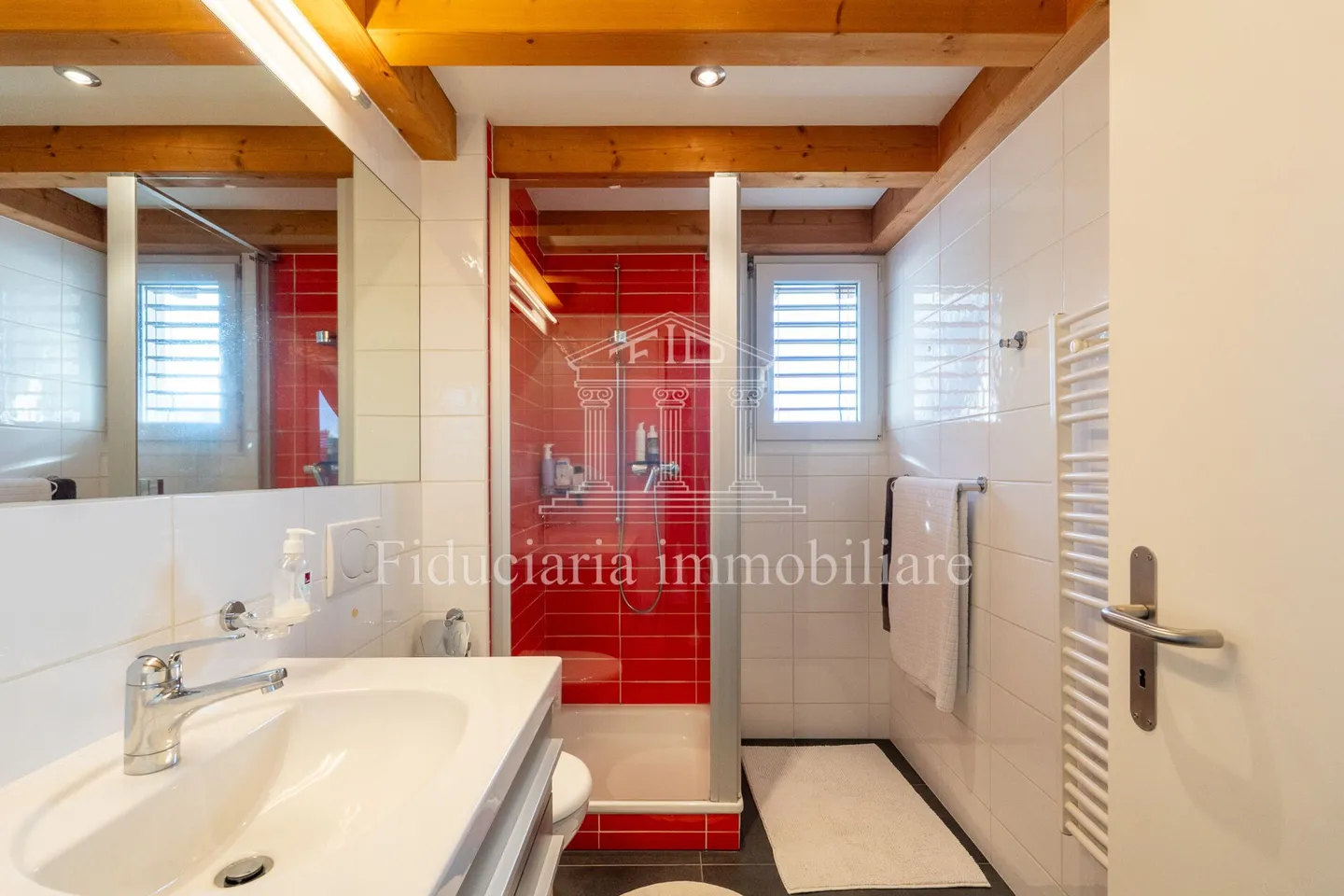 GORDOLA - Geräumige Dachgeschosswohnung in einer Residenz mit nur 4 Einheiten - Foto 10 von 13