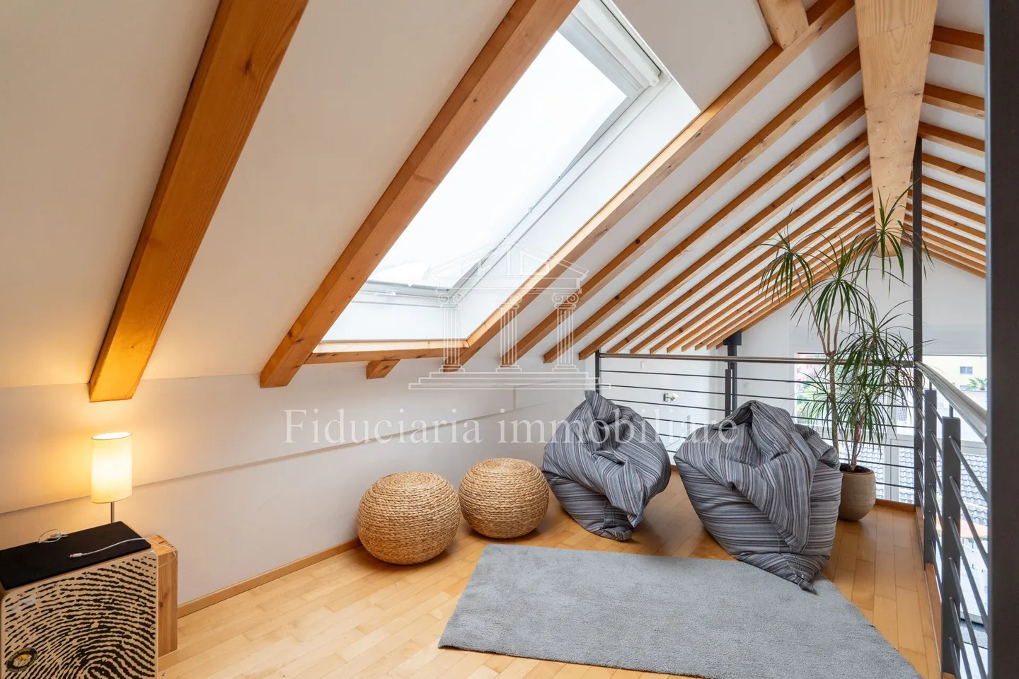 GORDOLA - Geräumige Dachgeschosswohnung in einer Residenz mit nur 4 Einheiten - Foto 12 von 13