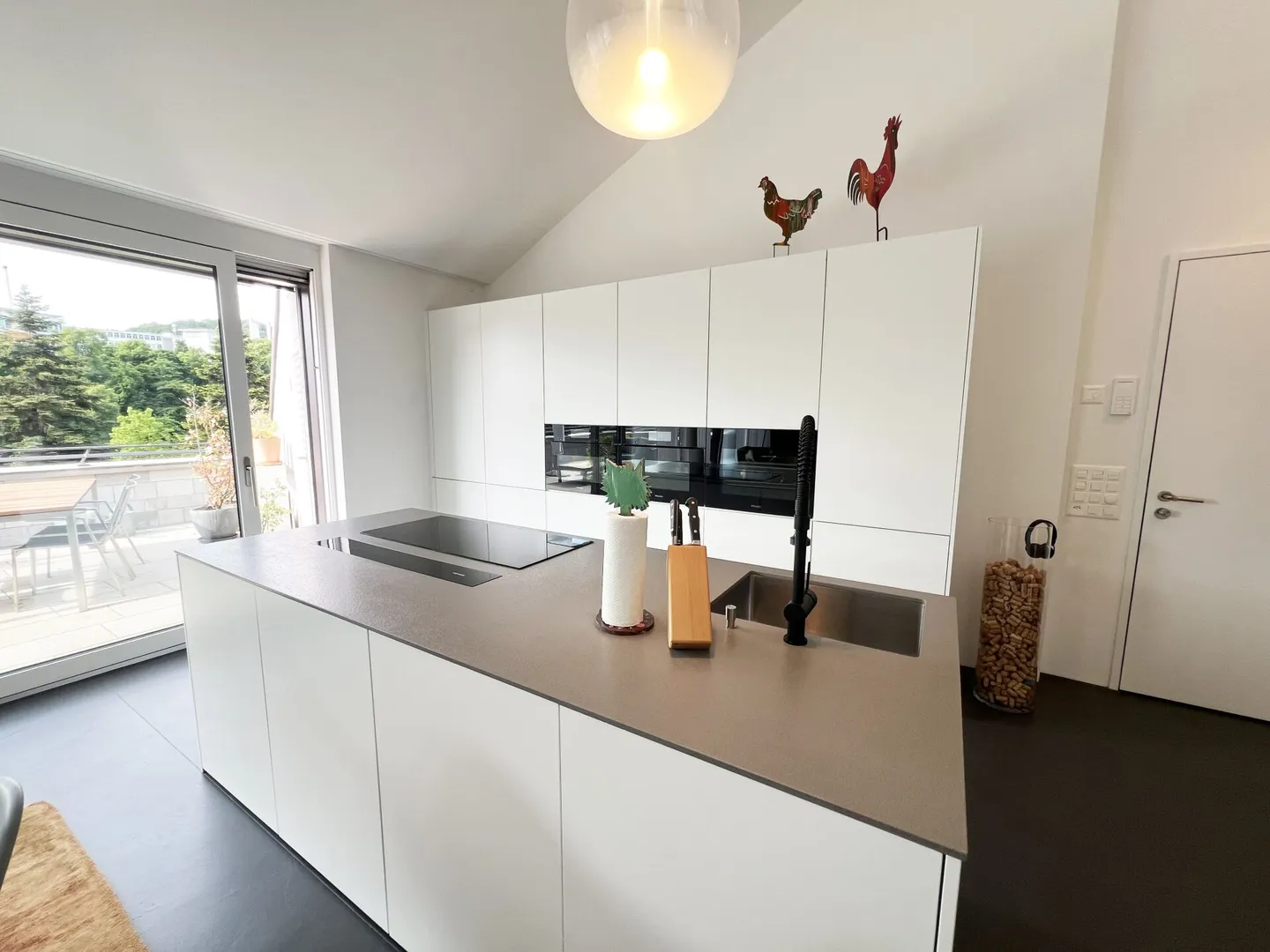 Vie moderne de haut niveau avec une bonne dose de luxe - Photo 3 sur 8