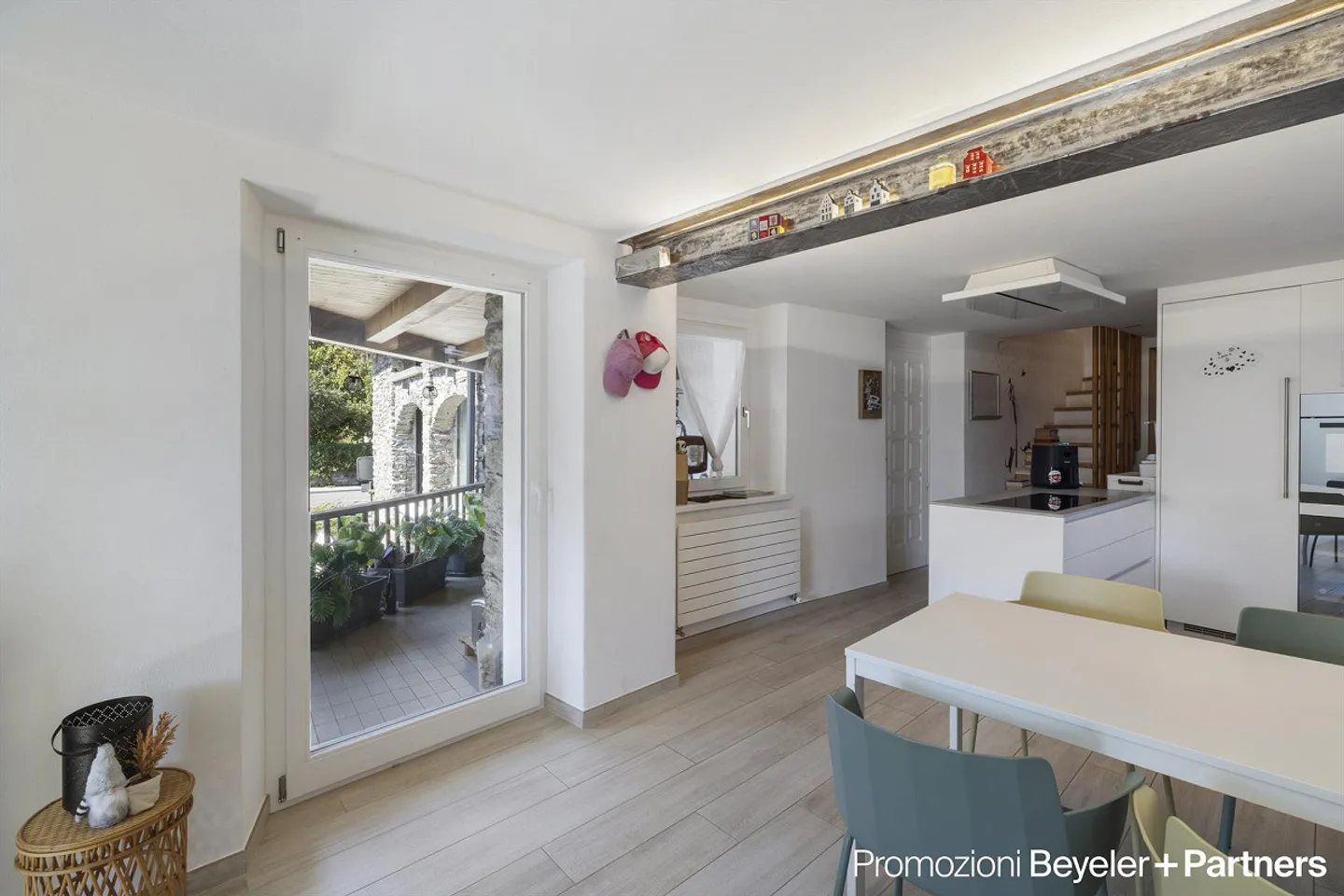 Wohnen mit Stil – 5 Zimmer Wohnung mit zwei Terrassen in Losone, Zweitwohnsitz - Foto 6 von 15