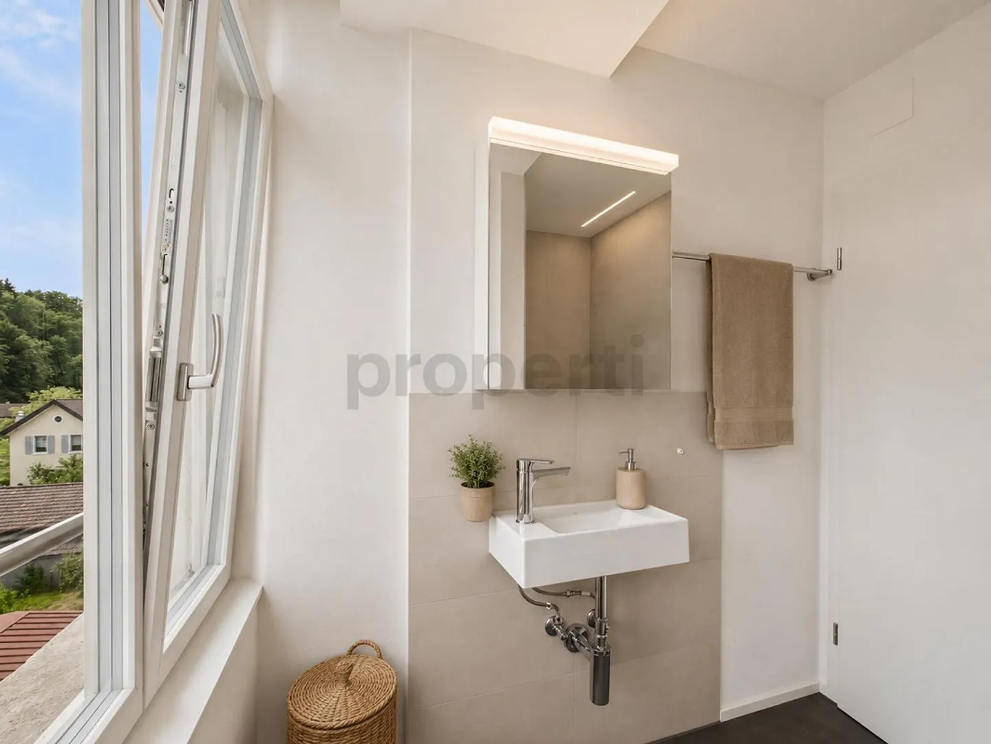 Maisonette moderna ristrutturata di 4,5 stanze con balcone a Rheineck - Foto 14 di 23