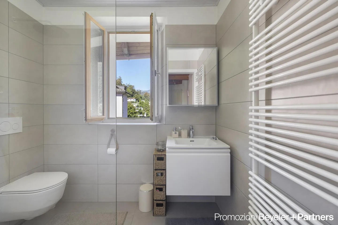 Wohnen mit Stil – 5 Zimmer Wohnung mit zwei Terrassen in Losone, Zweitwohnsitz - Foto 7 von 15