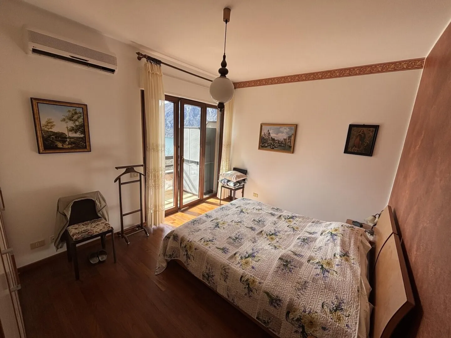 Appartamento elegante di 3,5 locali con garage e vista mozzafiato sul lago di Lugano in posizione soleggiata a Campione (IT) - Foto 4 di 13