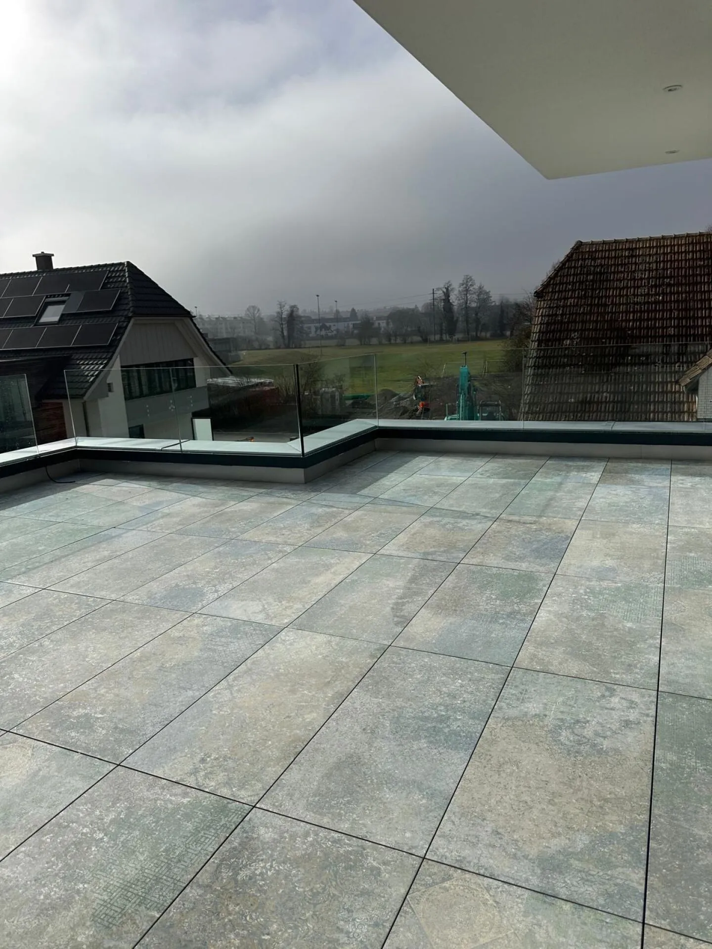 FIRST OCCUPANCY - LUXURIOUS 5.5-ROOM MAISONETTE APARTMENT - Photo 3 of 9