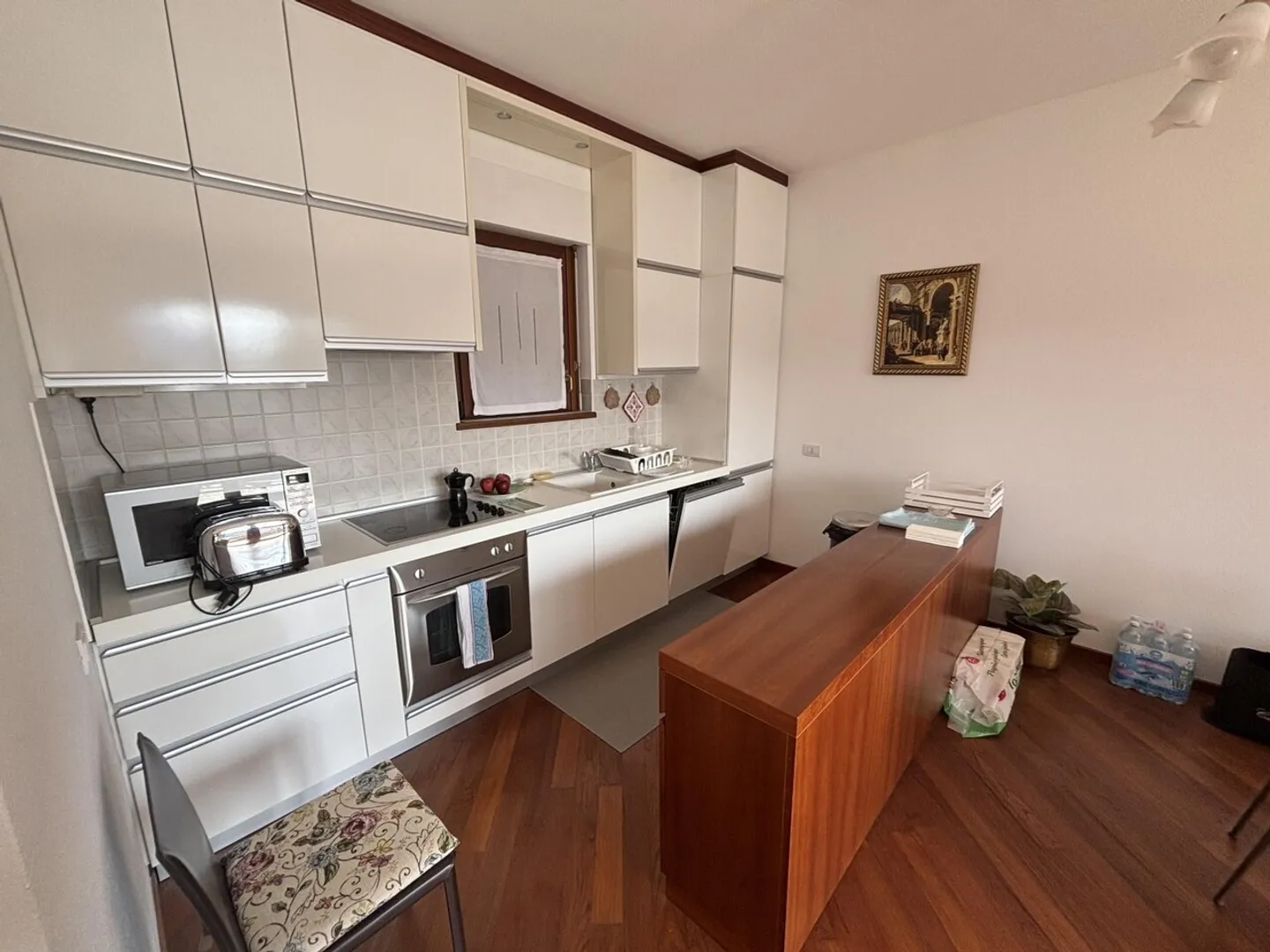 Appartamento elegante di 3,5 locali con garage e vista mozzafiato sul lago di Lugano in posizione soleggiata a Campione (IT) - Foto 8 di 13