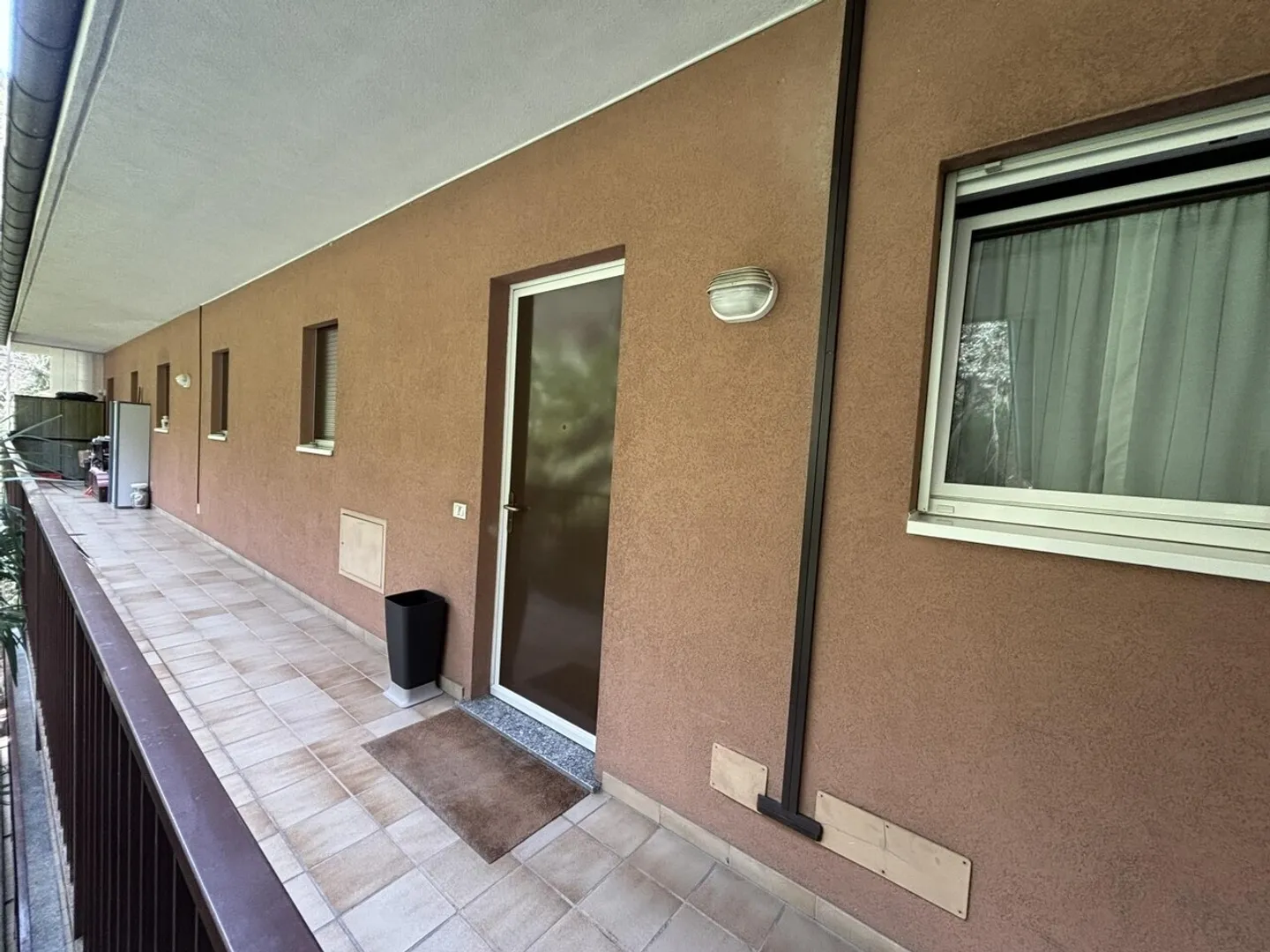 Appartamento elegante di 3,5 locali con garage e vista mozzafiato sul lago di Lugano in posizione soleggiata a Campione (IT) - Foto 12 di 13