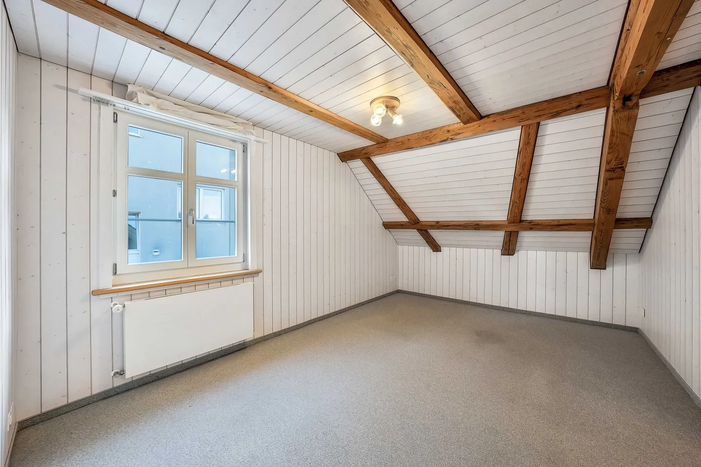 Multi-family house - Photo 11 of 16