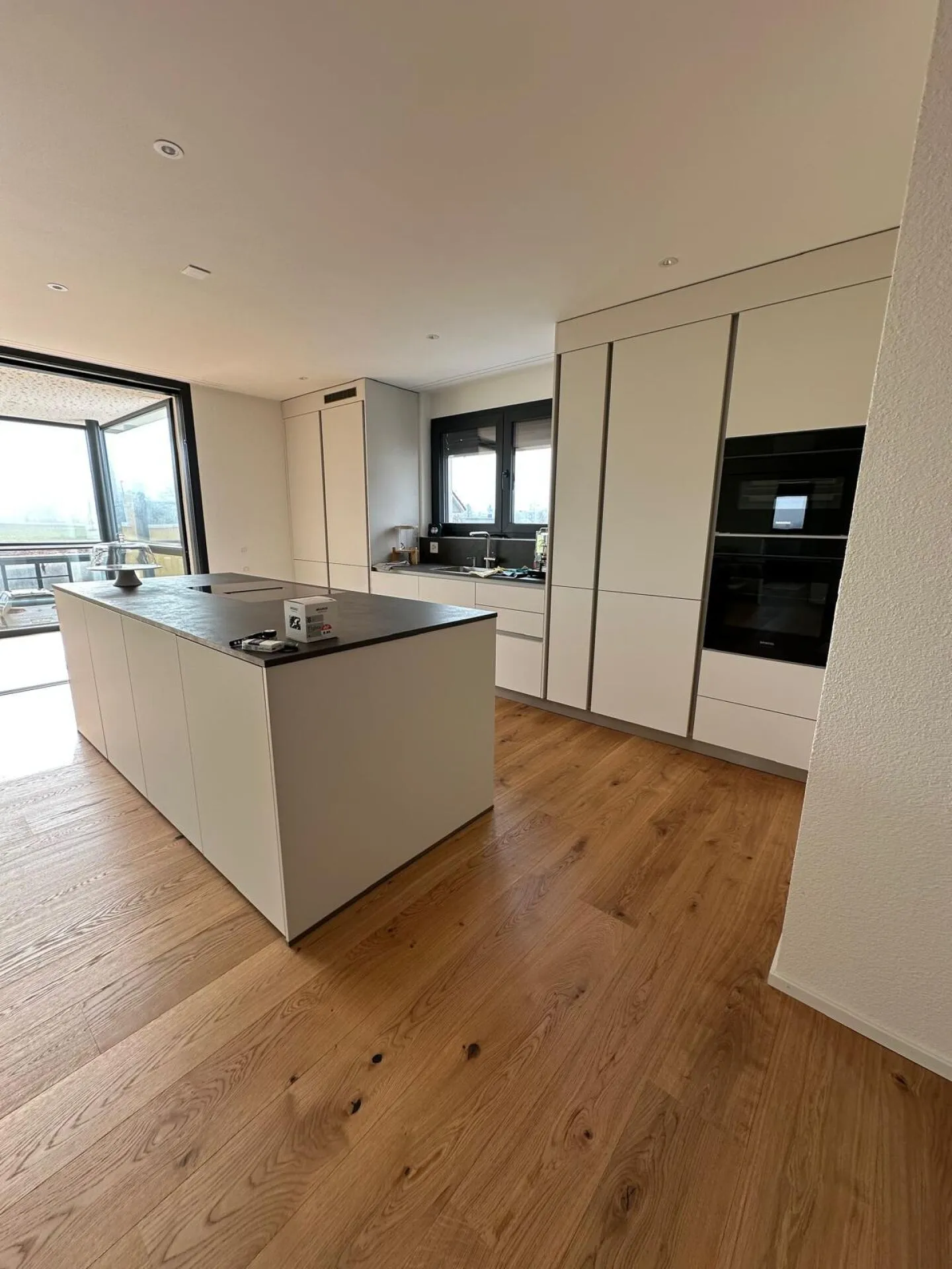 FIRST OCCUPANCY - LUXURIOUS 5.5-ROOM MAISONETTE APARTMENT - Photo 6 of 9