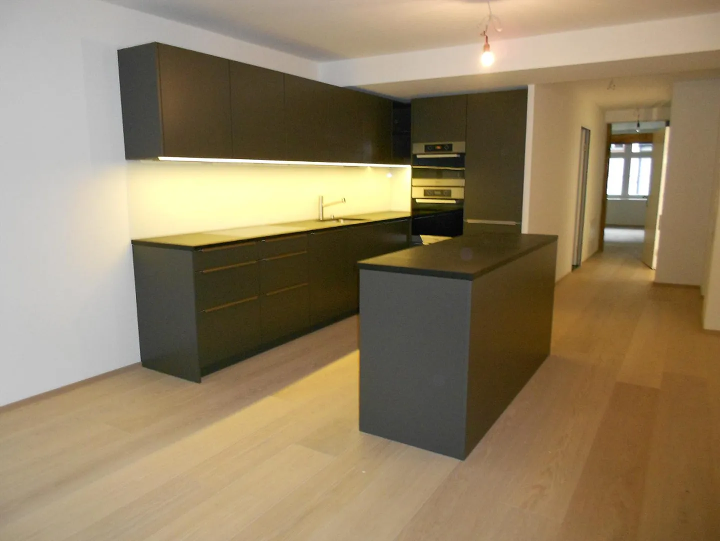 Appartement moderne dans la vieille ville - Photo 2 sur 7