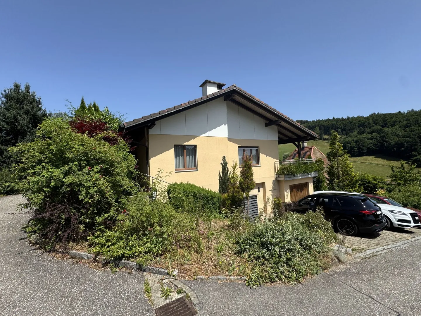 Casa unifamiliare con appartamento separato e grande terrazza - Foto 5 di 25