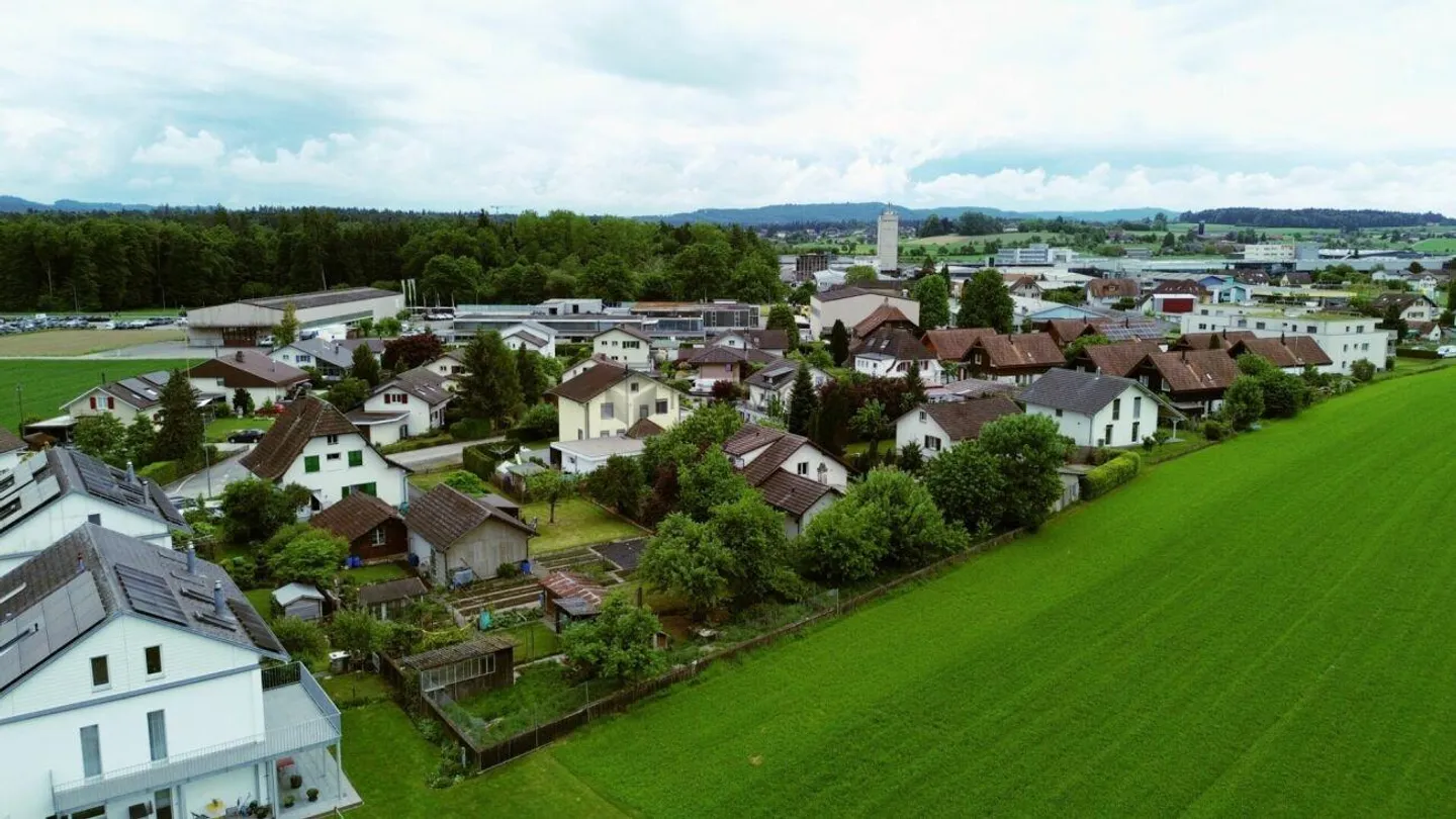Maison individuelle avec beaucoup de potentiel pour vos rêves de vie individuels - Photo 4 sur 4