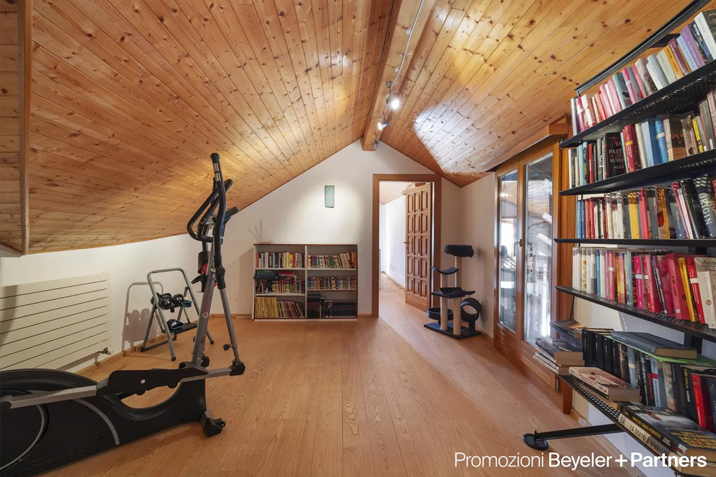 Wohnen mit Stil – 5 Zimmer Wohnung mit zwei Terrassen in Losone, Zweitwohnsitz - Foto 12 von 15