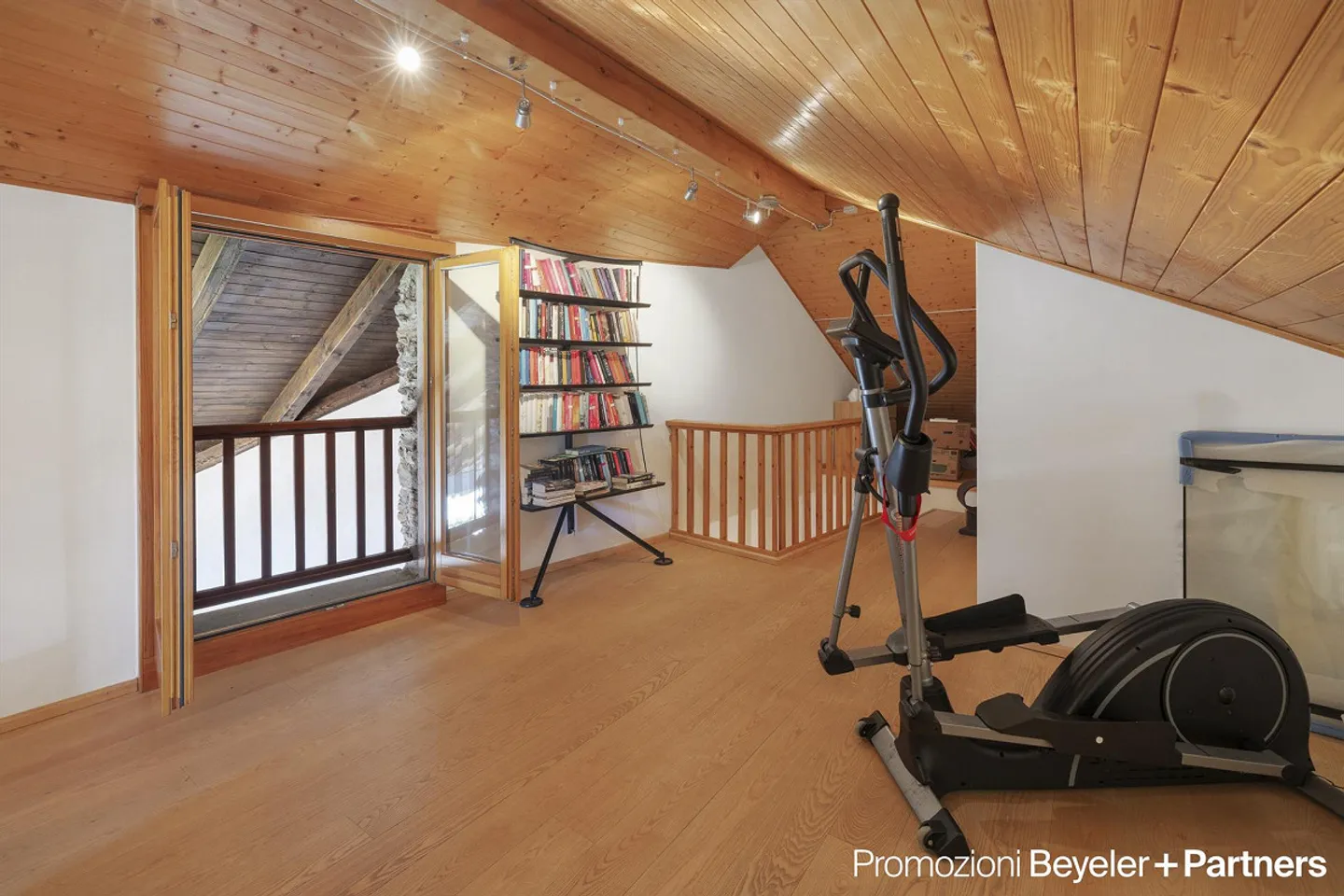 Wohnen mit Stil – 5 Zimmer Wohnung mit zwei Terrassen in Losone, Zweitwohnsitz - Foto 13 von 15