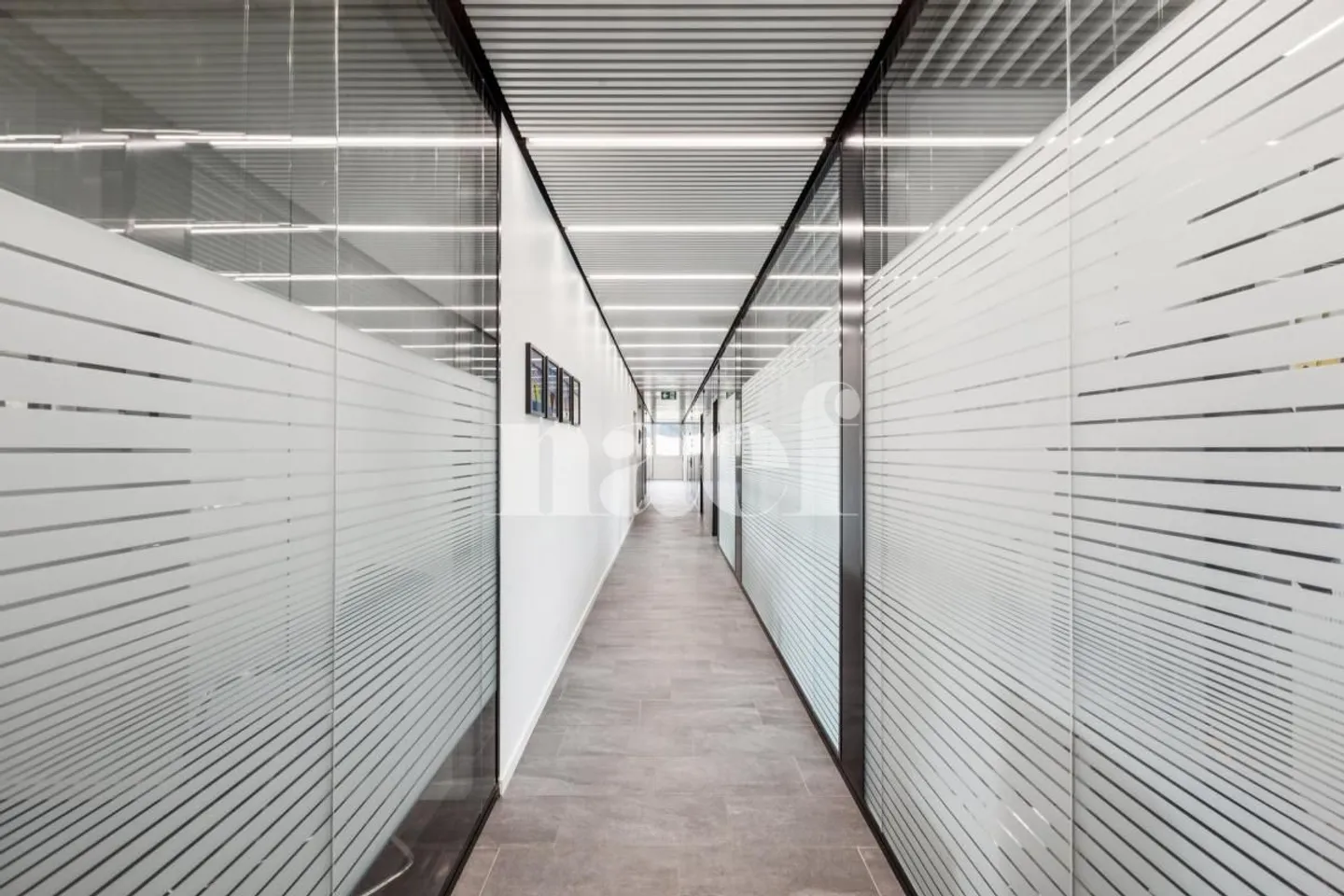 Modernes Büro in Boudry - Foto 6 von 7