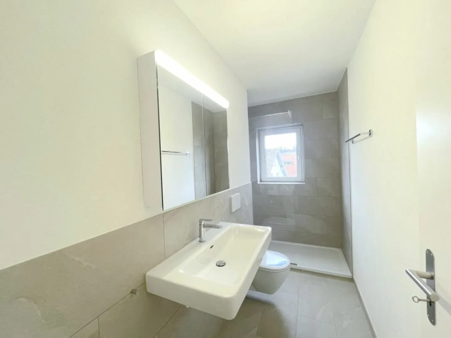 CENTRALE - MODERNO - RISTRUTTURATO - Foto 4 di 10