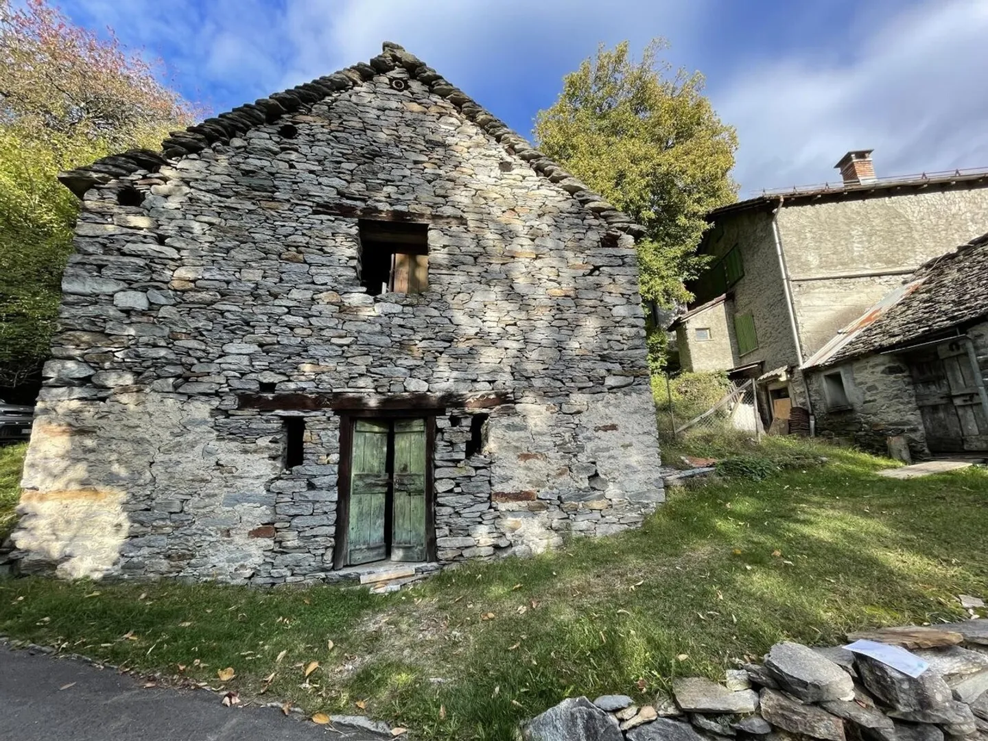 Rustico mit 2 Zimmern zum Ausbauen mit Wiese und Wald - Foto 4 von 13