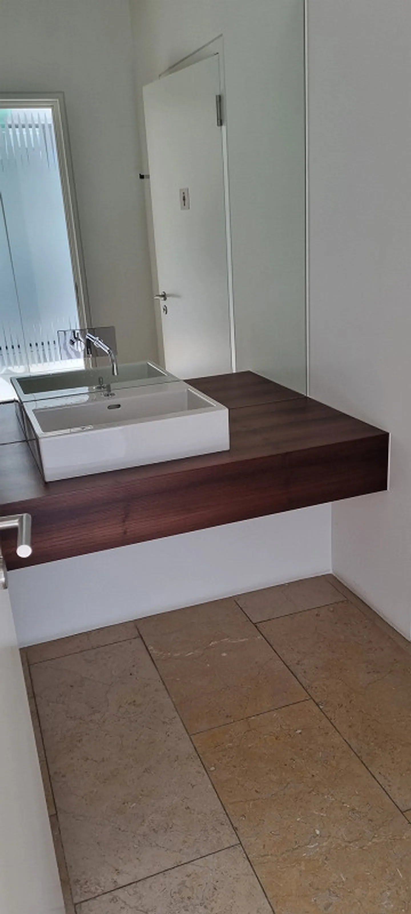 377 m² di spazio commerciale – ideale per uno studio, un asilo o l'istruzione - Foto 5 di 7