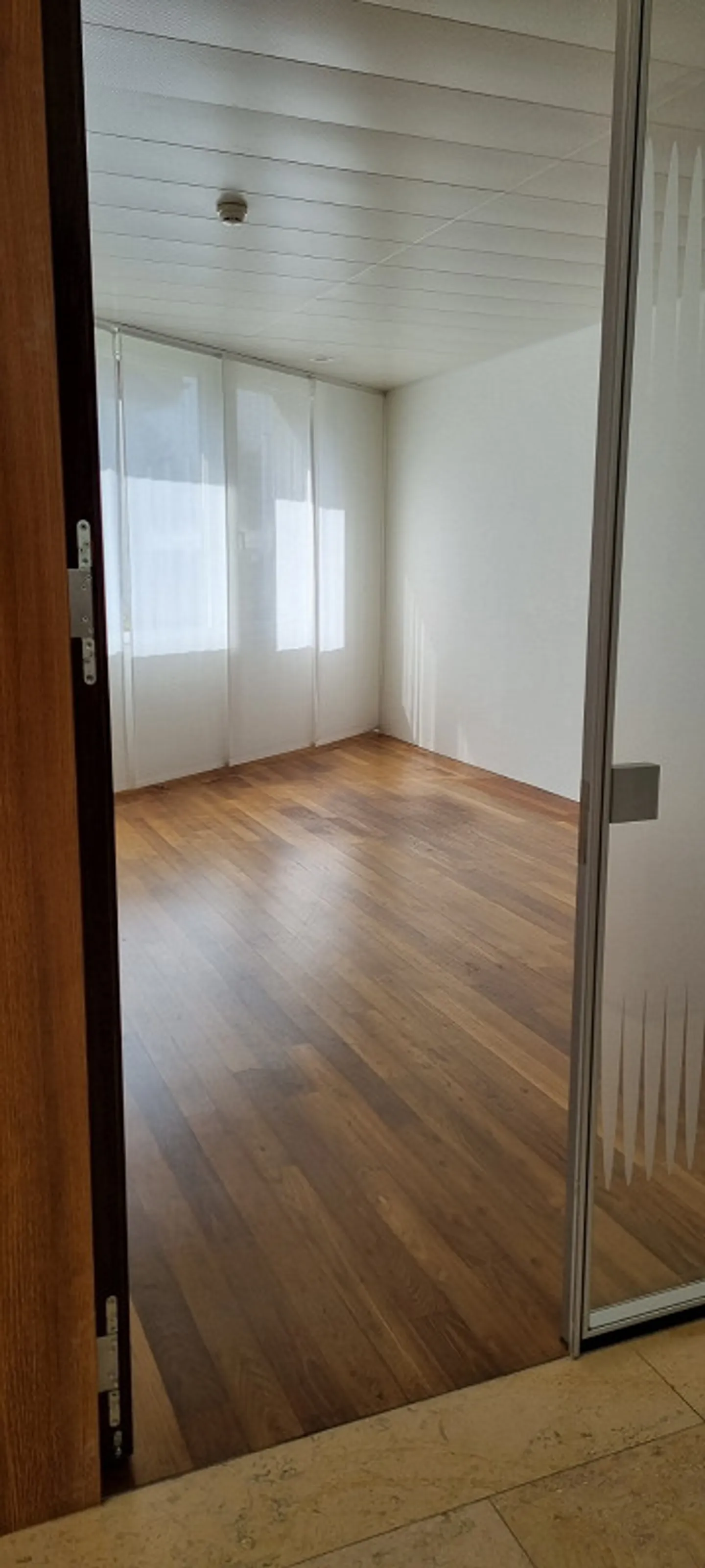377 m² di spazio commerciale – ideale per uno studio, un asilo o l'istruzione - Foto 3 di 7