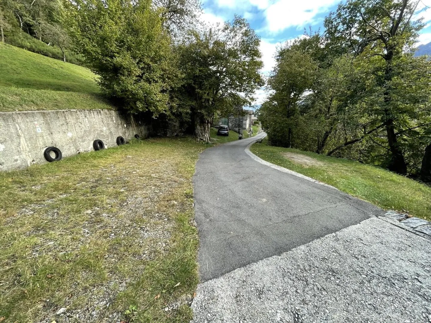 Rustico mit 2 Zimmern zum Ausbauen mit Wiese und Wald - Foto 11 von 13