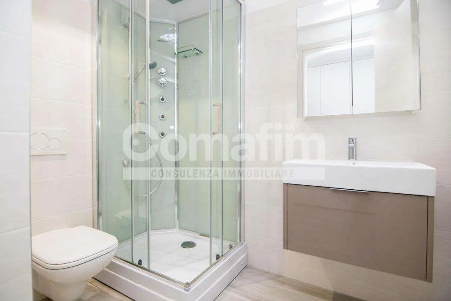 Duplex 3,5 locali nel pieno centro di Biasca - Foto 6 di 7