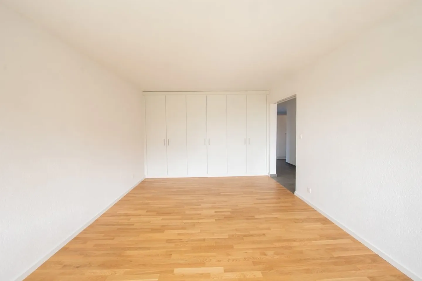 Moderne 4.5-Zimmerwohnung zu vermieten - Foto 5 von 10