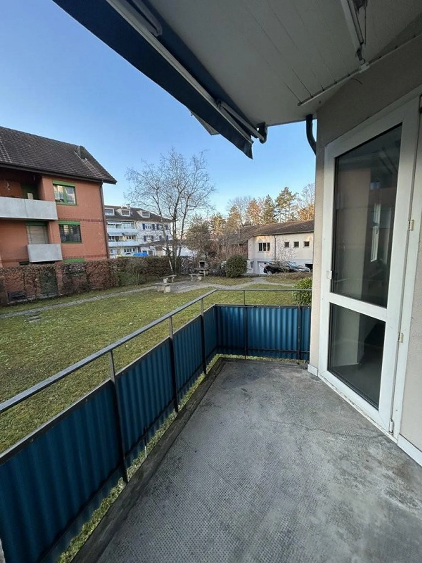 Freshly renovated apartment with new kitchen - Photo 4 of 8