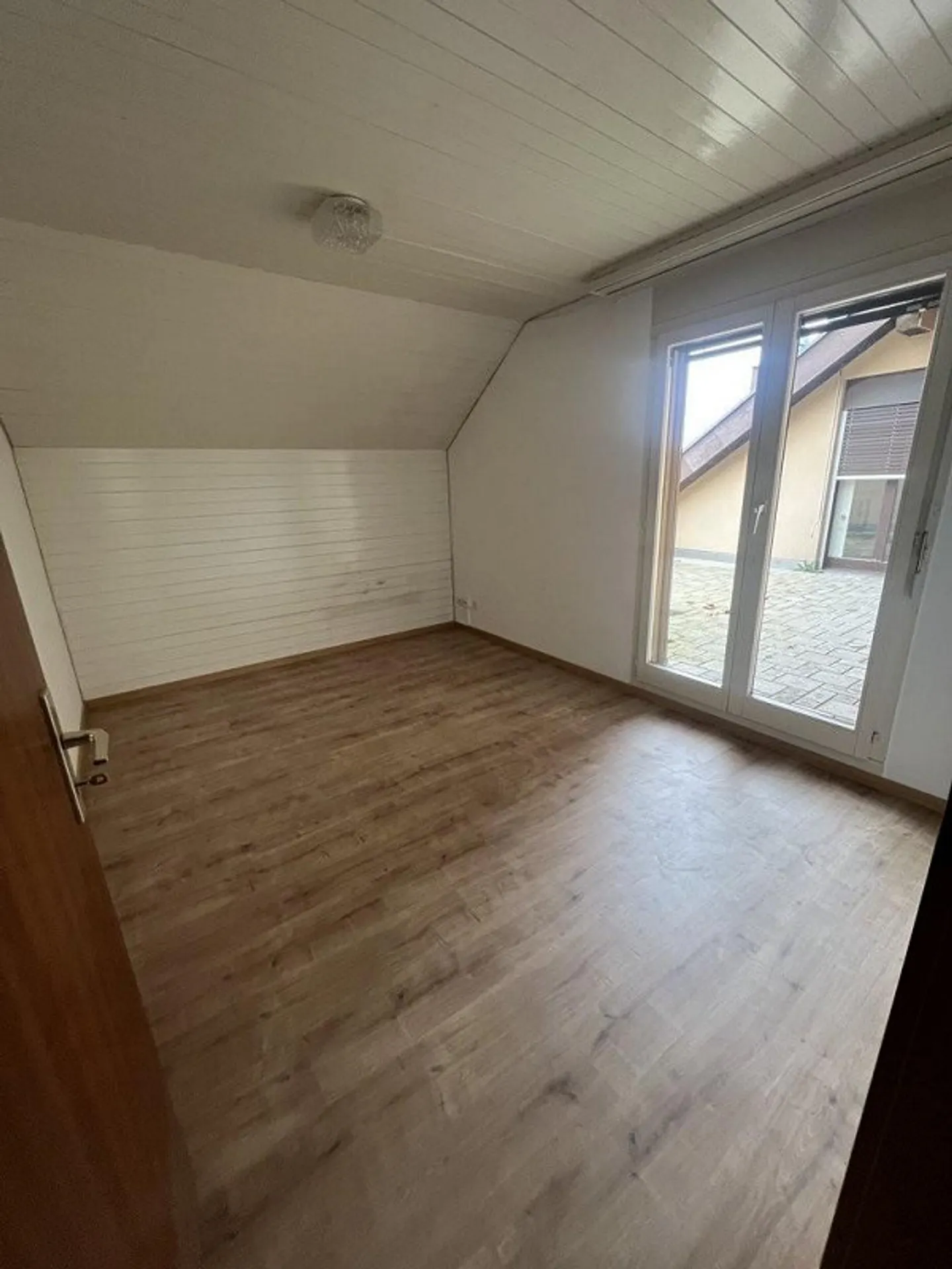 Family apartment seeks residents - Photo 3 of 8