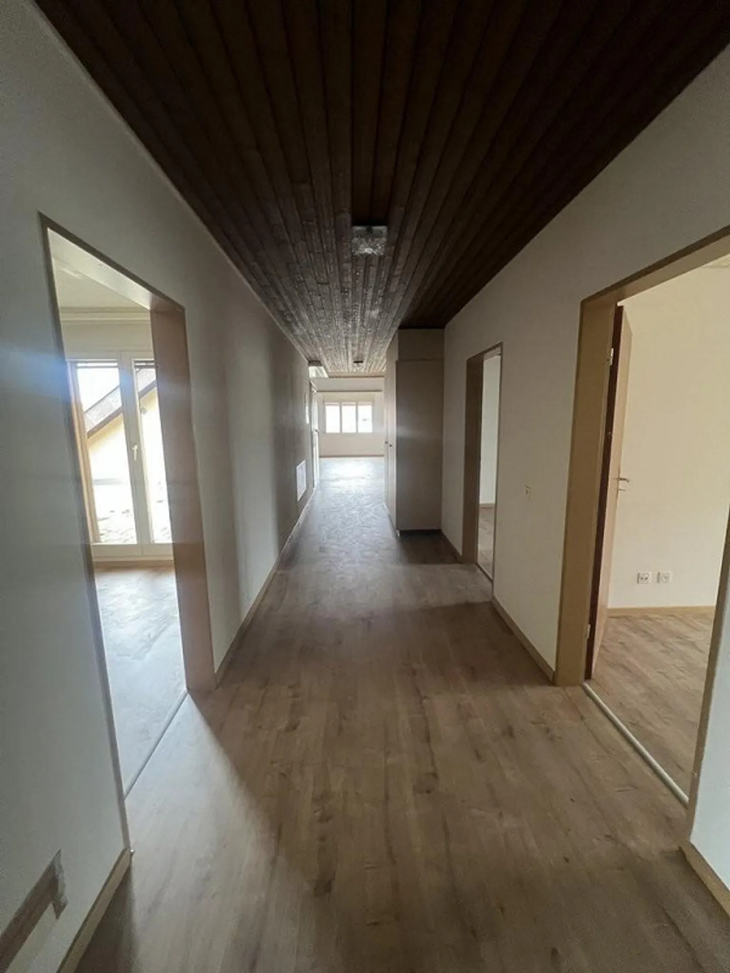 Family apartment seeks residents - Photo 8 of 8