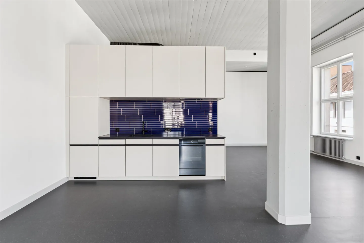 Loft exclusif avec vue sur le pont de la chapelle et la tour de l'eau ! - Photo 6 sur 12