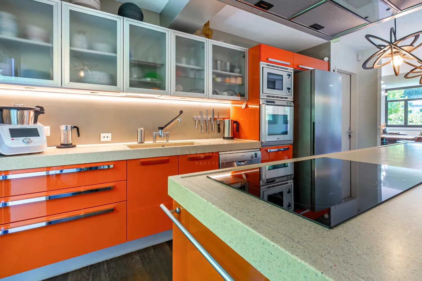 Spacious Loft, Rare Urban Oasis for Sale - Photo 4 of 13