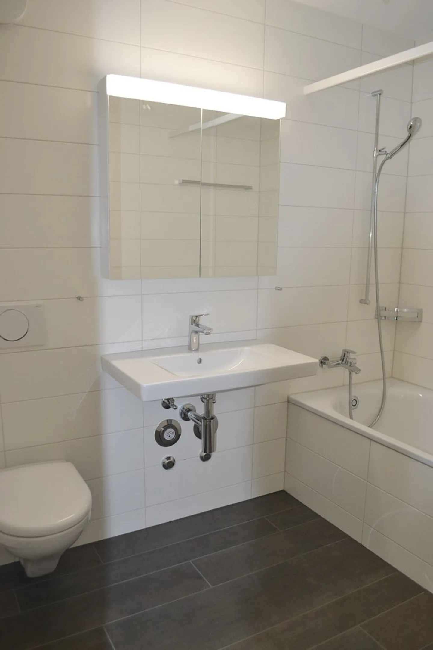 2.5-room apartment with large balcony and private washing tower - Photo 6 of 9