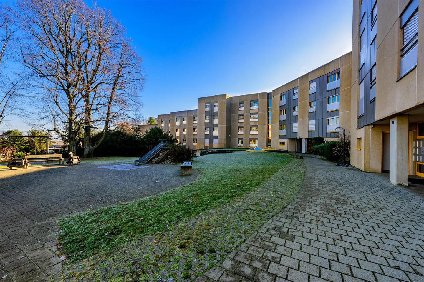 Appartement Charmant dans un Quartier Verdoyant - Photo 1 sur 2