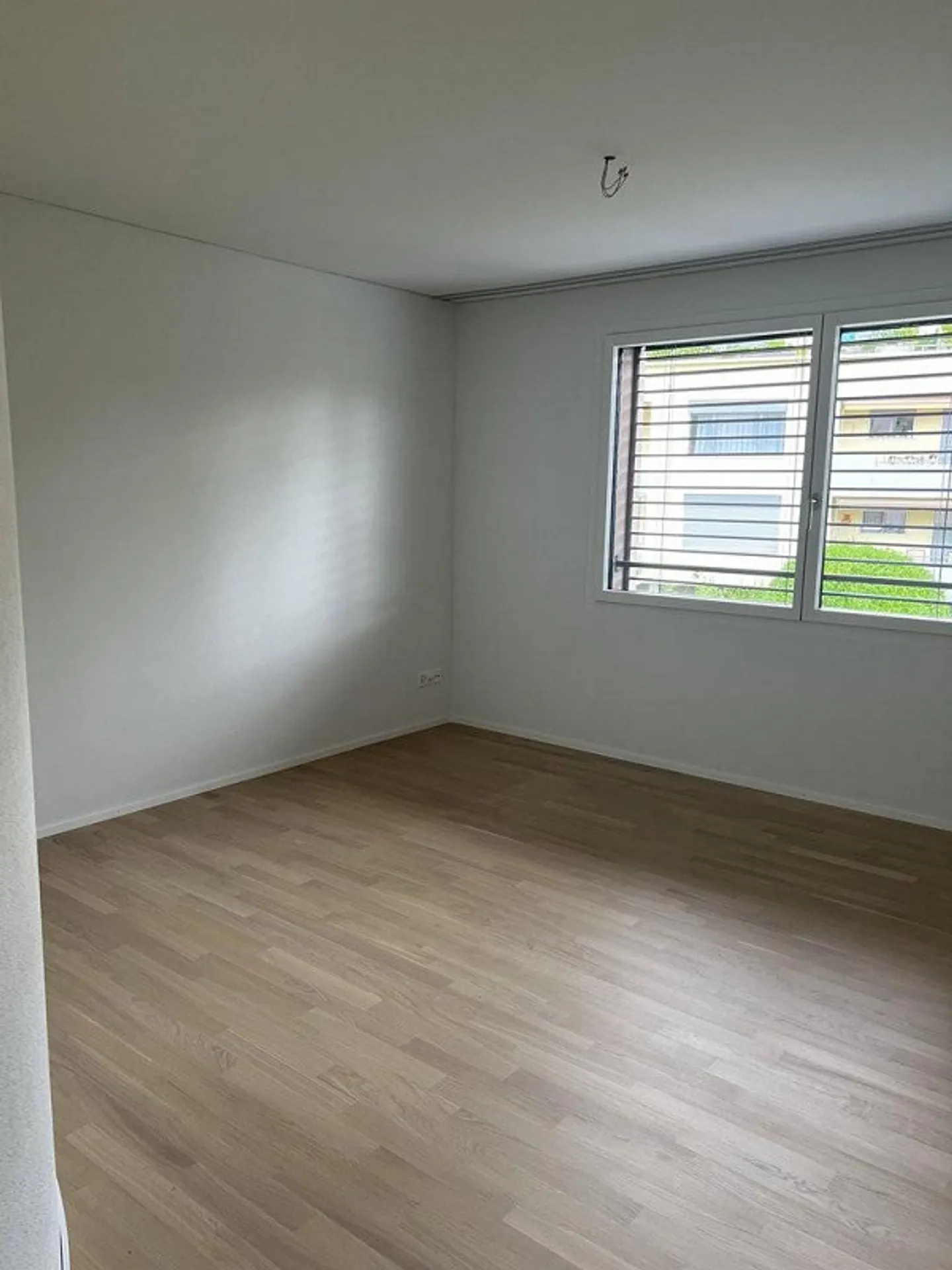 Attraktive 2.5 Zimmerwohnung im 3. OG an ruhiger Lage in Luzern - Foto 5 di 8