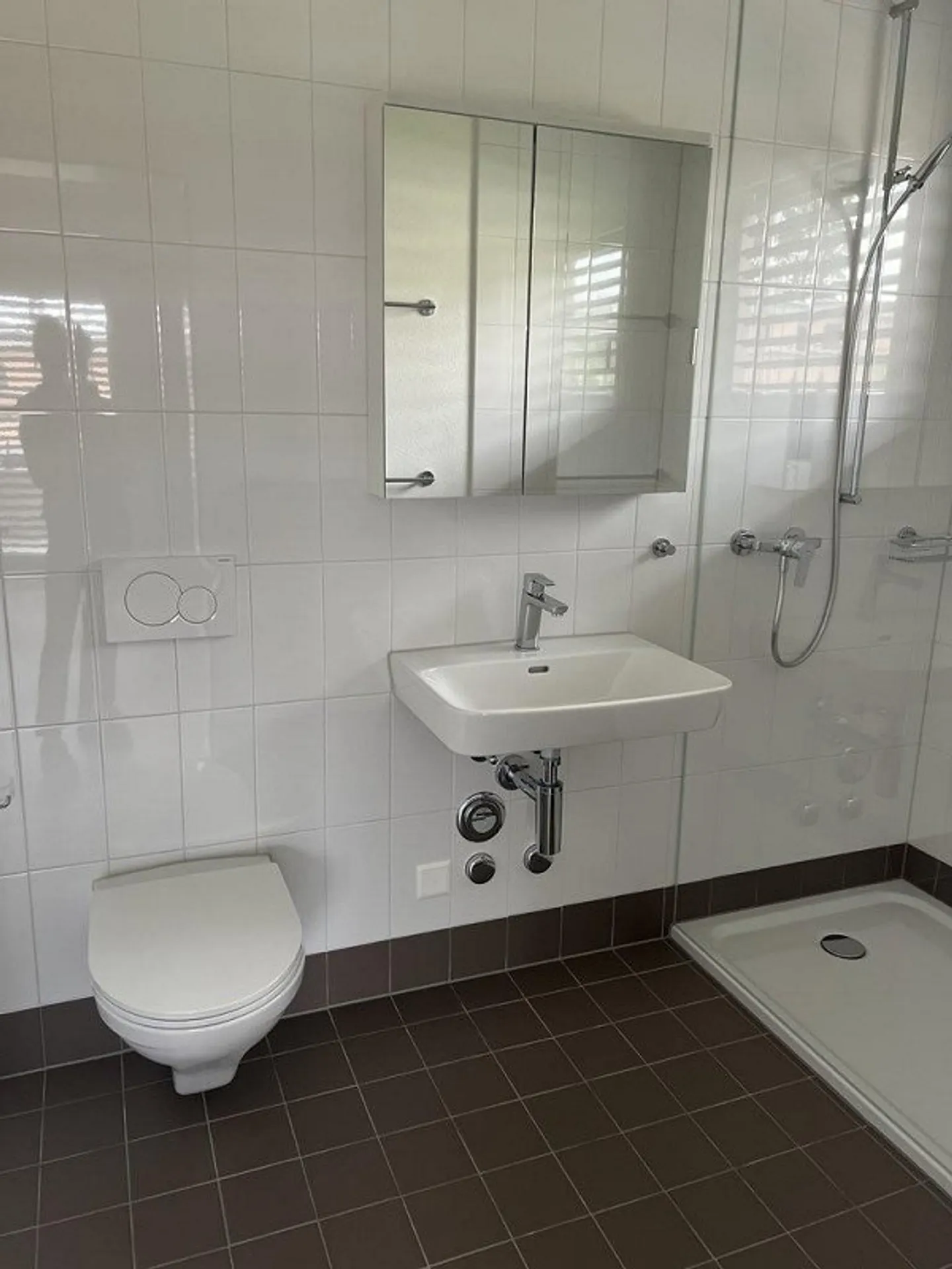 Attraktive 2.5 Zimmerwohnung im 3. OG an ruhiger Lage in Luzern - Foto 7 di 8