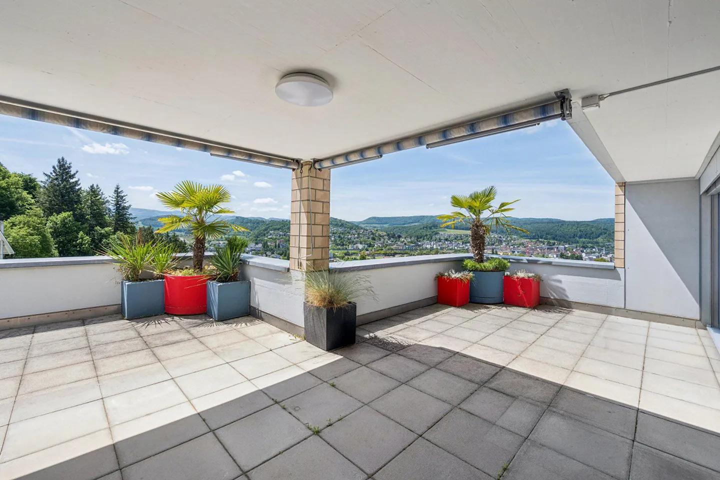Sunny Terrace Apartment with Panoramic View - Photo 10 of 21