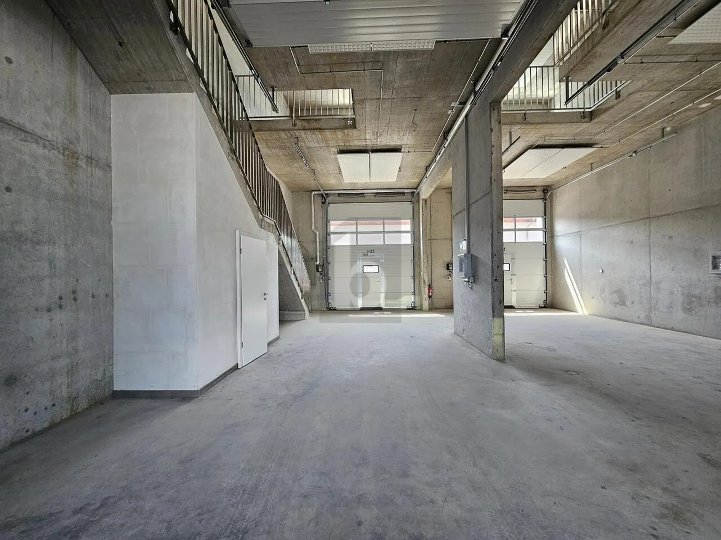 Industrielles Objekt 4 Teile - Foto 1 von 5