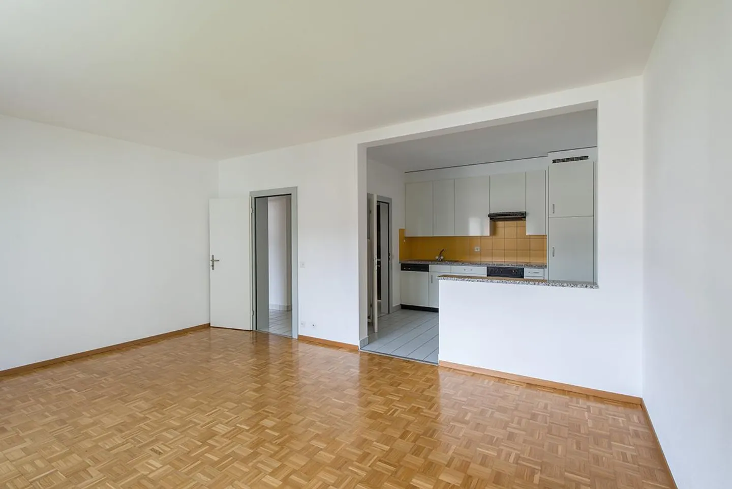 Appartamento Incantevole Vicino al Centro - Foto 2 di 7