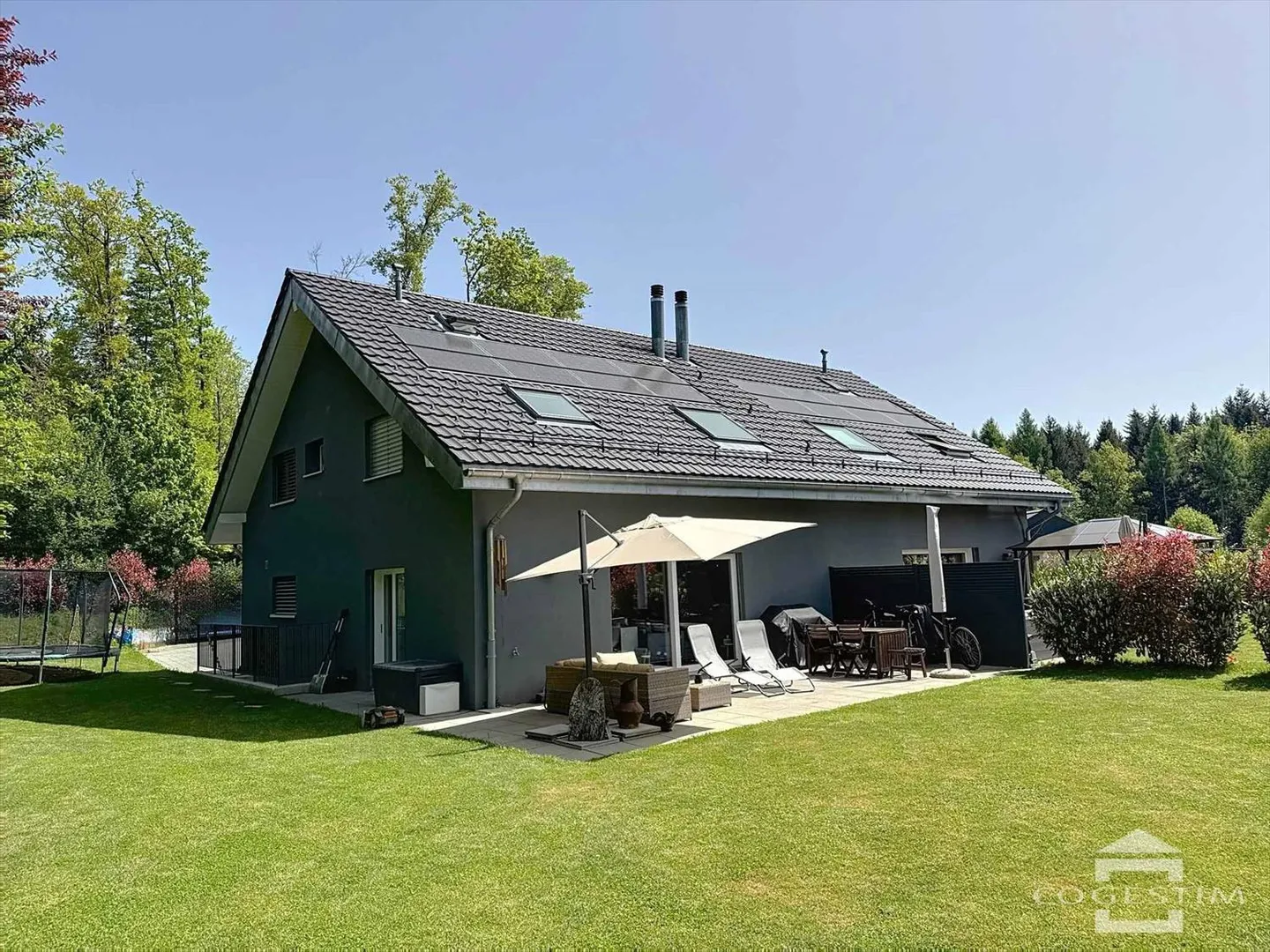 Doppelhaushälfte 6.5 Zimmer - Foto 1 von 4